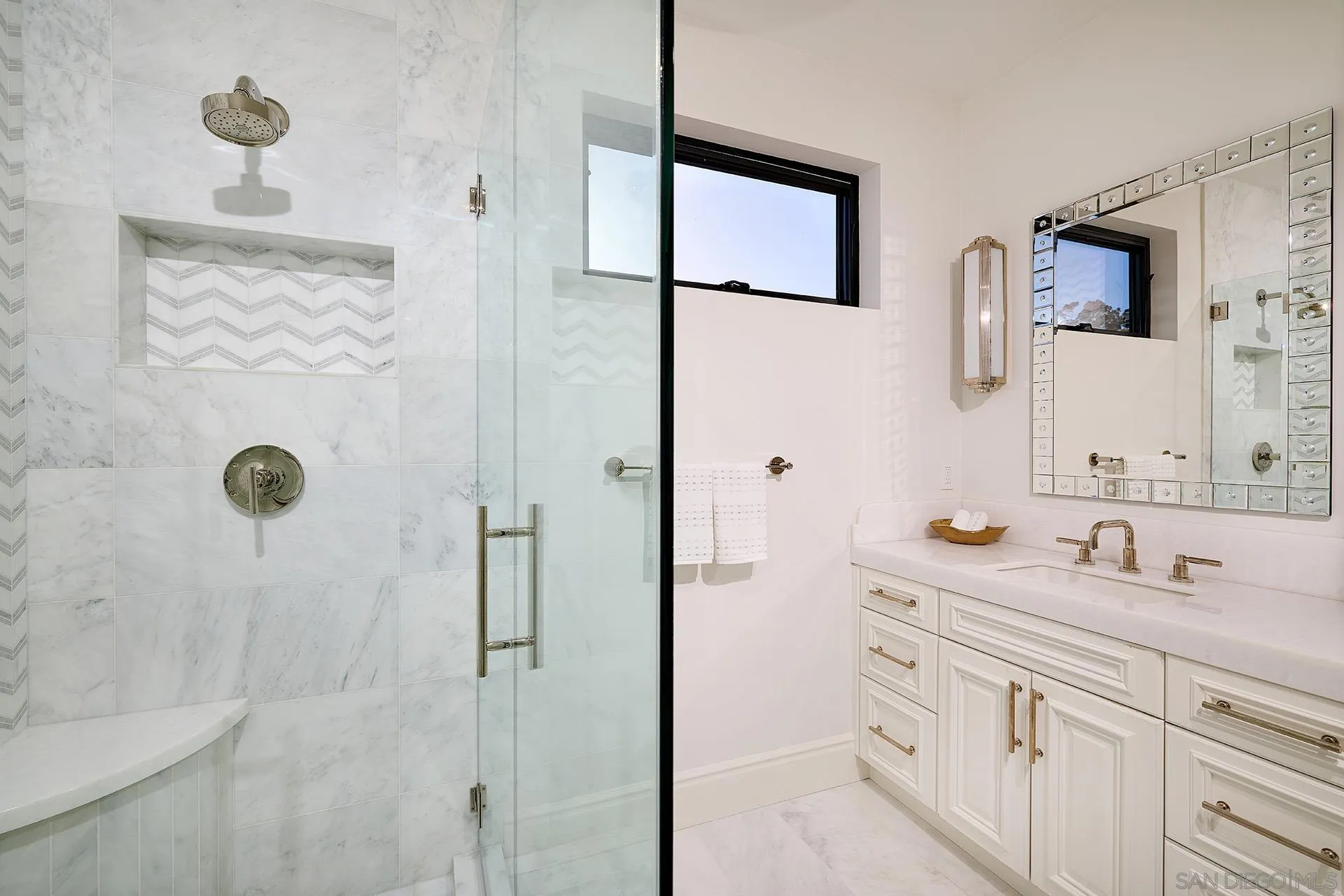 https://cdn.realtyfeed.com/cdn/127/260010727/35e82d87e5c2d0594824e1403f9c79eb.webp