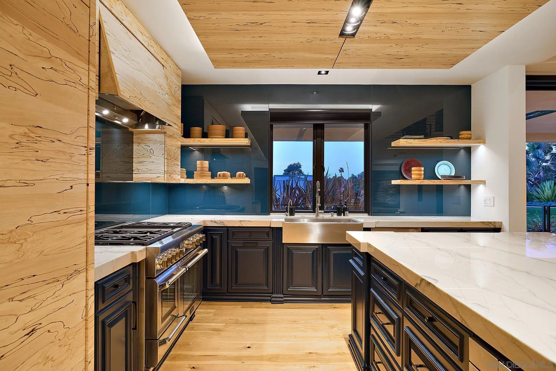 https://cdn.realtyfeed.com/cdn/127/260010727/703cd1fa7da1a49b0f66d42f258b0fa9.webp