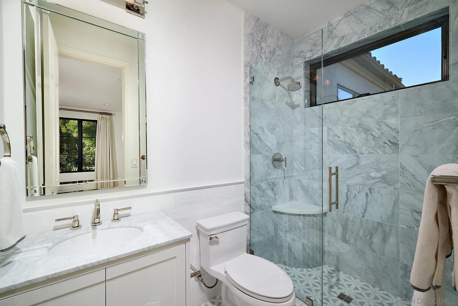 https://cdn.realtyfeed.com/cdn/127/260010727/e28d4337fe0d26ee8cb681fd3364d8a1.webp