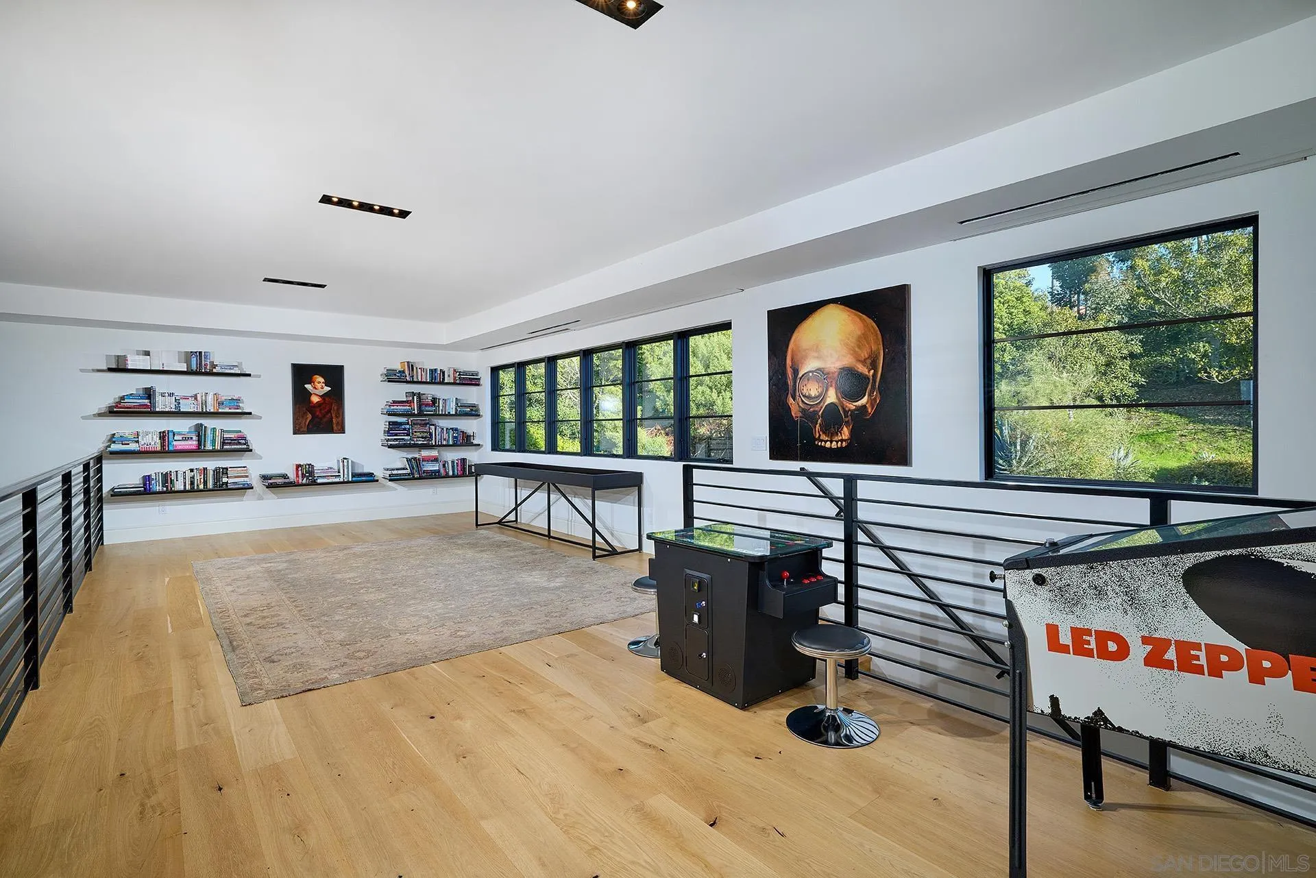 https://cdn.realtyfeed.com/cdn/127/260010727/edaae06fa1fe38f0c8f477f5a0afdd89.webp