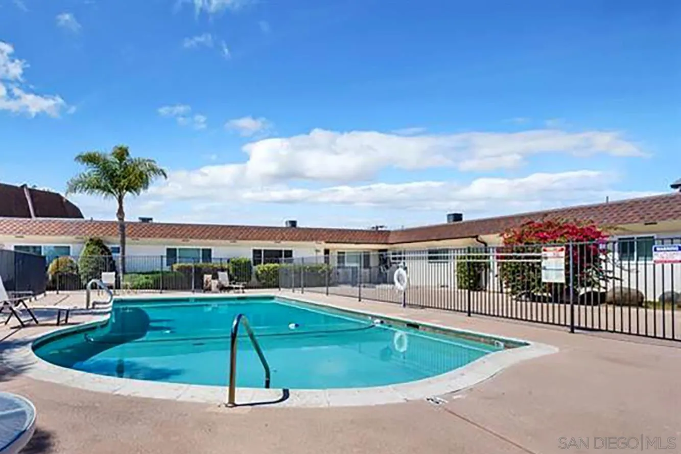 https://cdn.realtyfeed.com/cdn/127/260010728/827e4ed2b78dd7065df584b0b501737c.webp