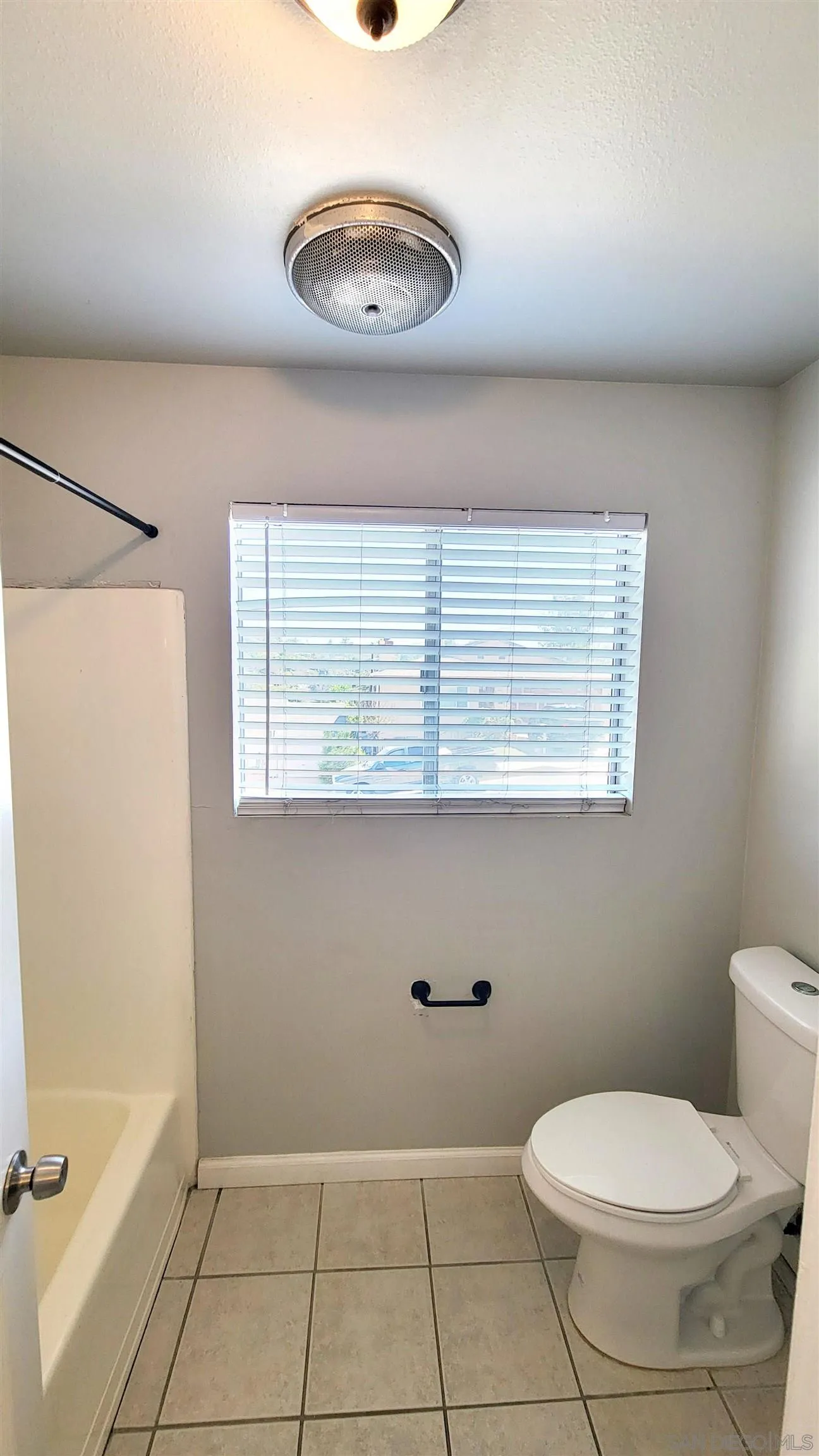 https://cdn.realtyfeed.com/cdn/127/260010728/8b1a8e628c8a2694235c51f02111e35b.webp