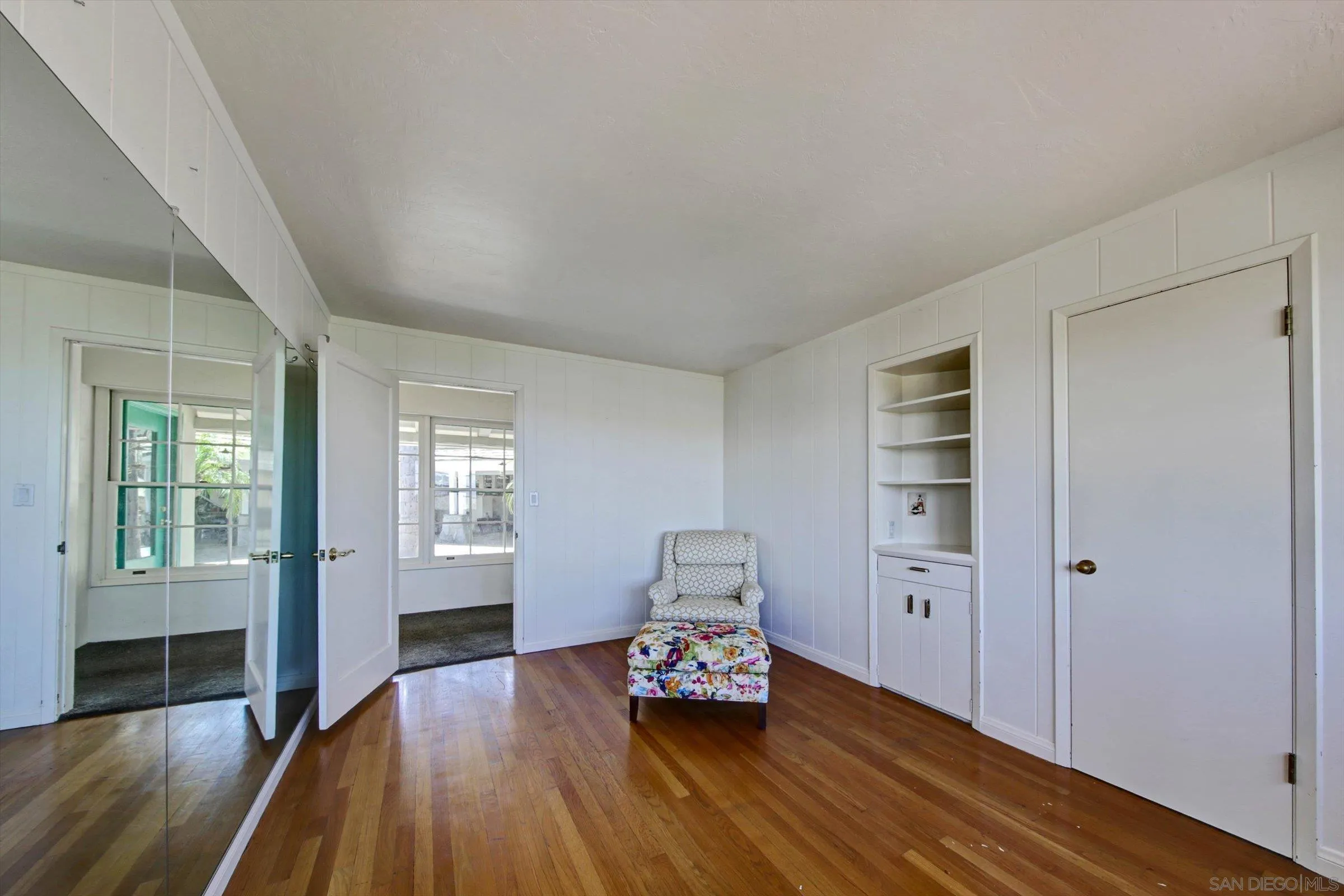 https://cdn.realtyfeed.com/cdn/127/260010729/186b2b9db009745cef5d4b1761659d3d.webp
