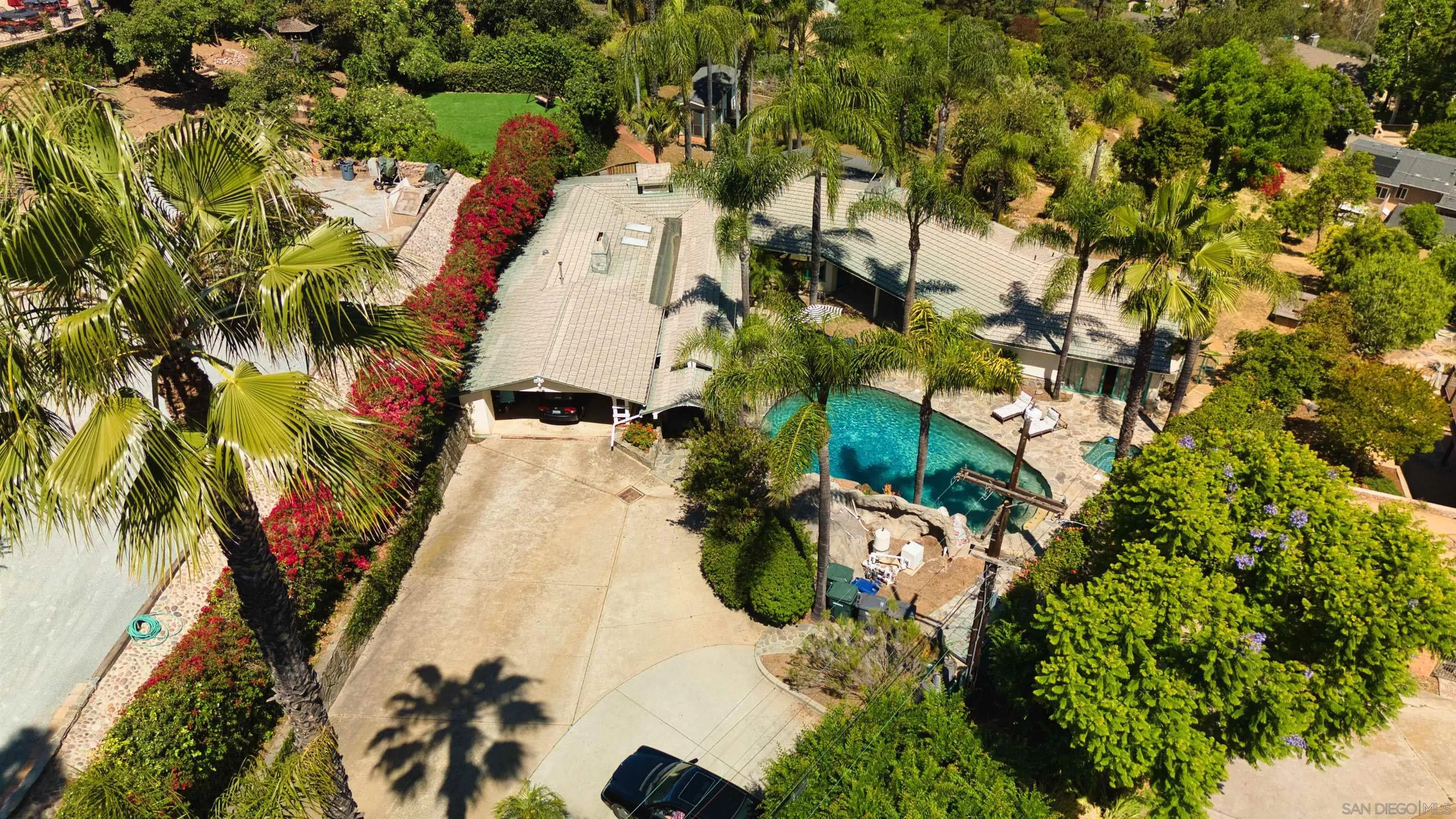 https://cdn.realtyfeed.com/cdn/127/260010729/24ead3716b99e410e99e8cd5f57d28c7.webp