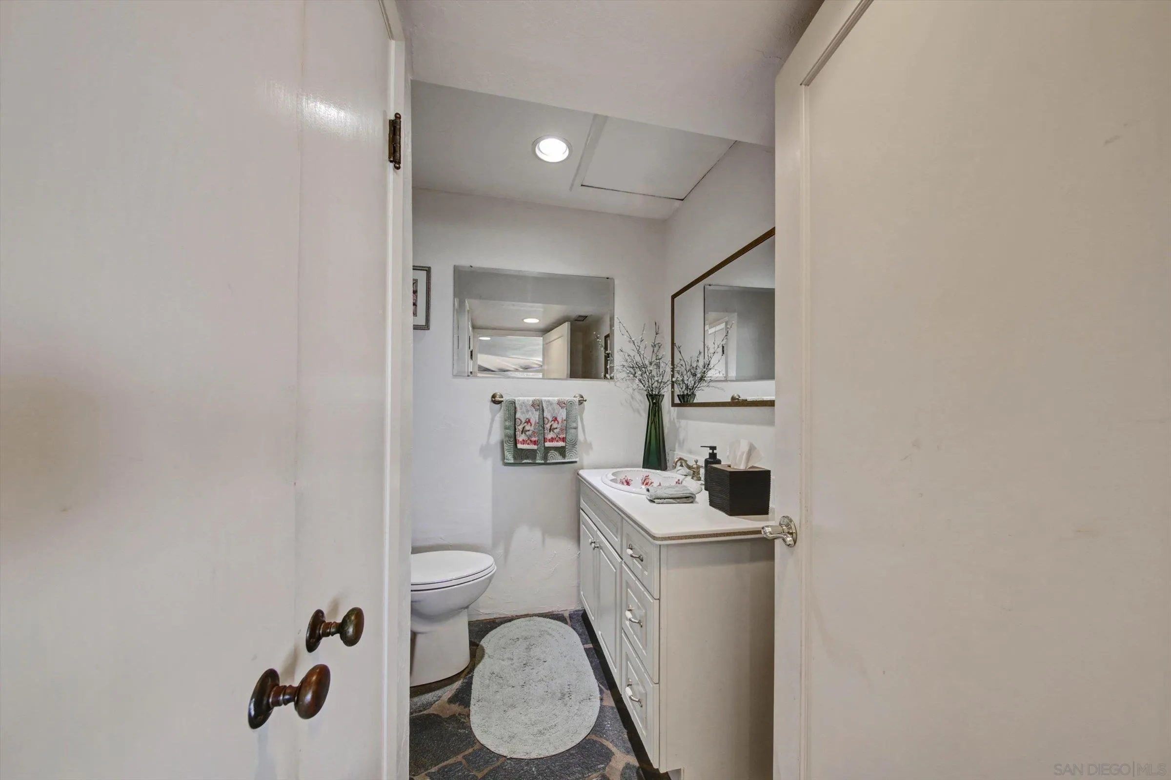https://cdn.realtyfeed.com/cdn/127/260010729/312011908ad193c722f424894d8ea8e0.webp