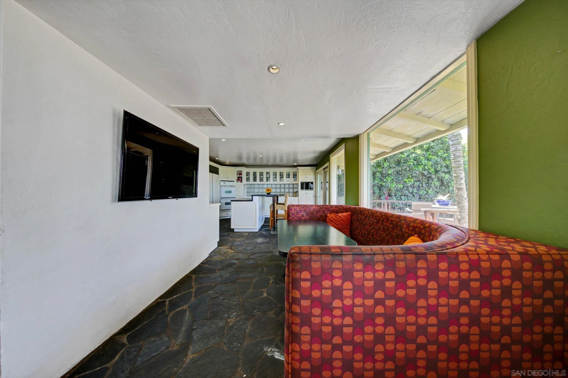 https://cdn.realtyfeed.com/cdn/127/260010729/aa9bdfa51110f37c11f68a80cfdb096f.webp
