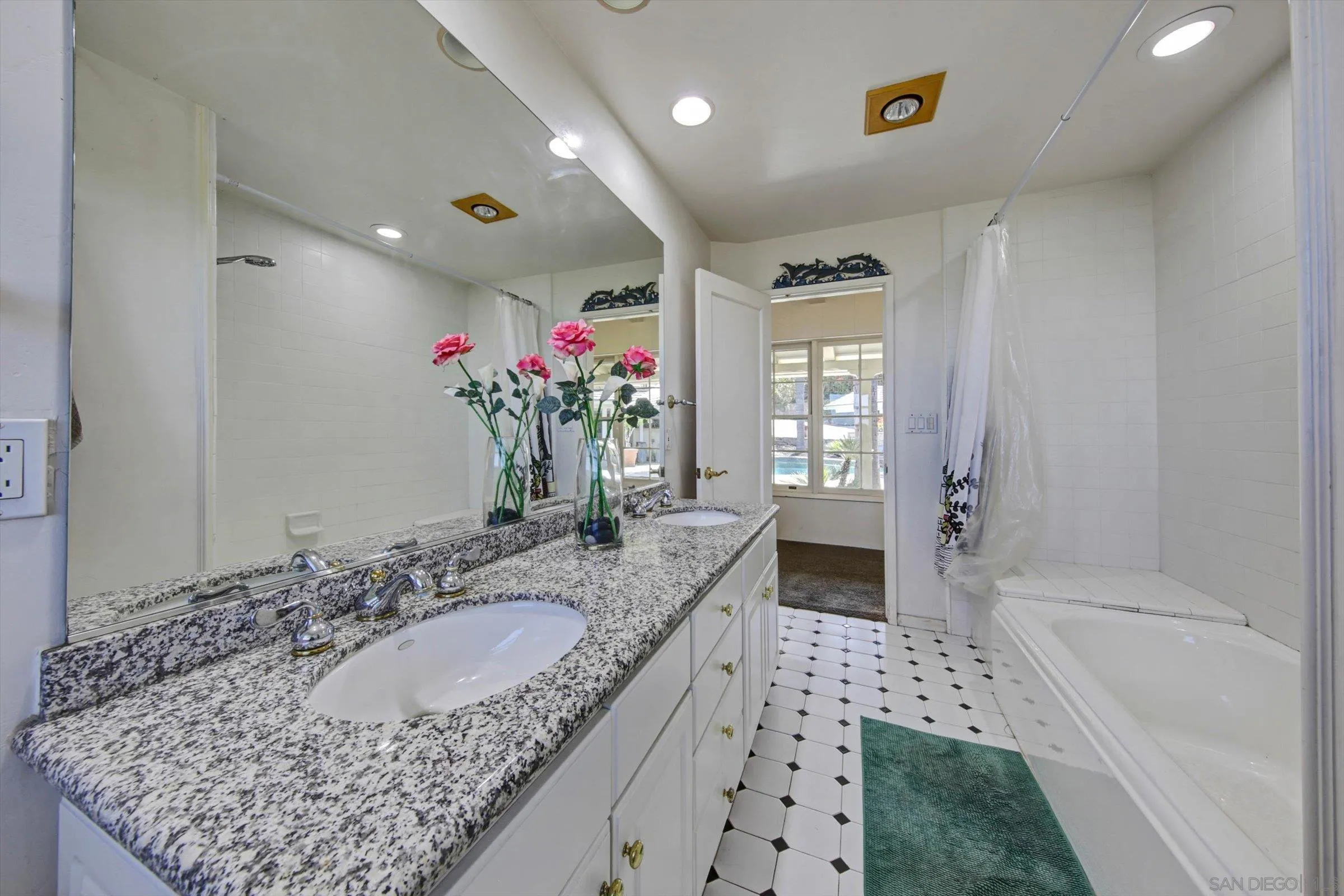 https://cdn.realtyfeed.com/cdn/127/260010729/c6438e63dac95301654de4e343d5a0a1.webp