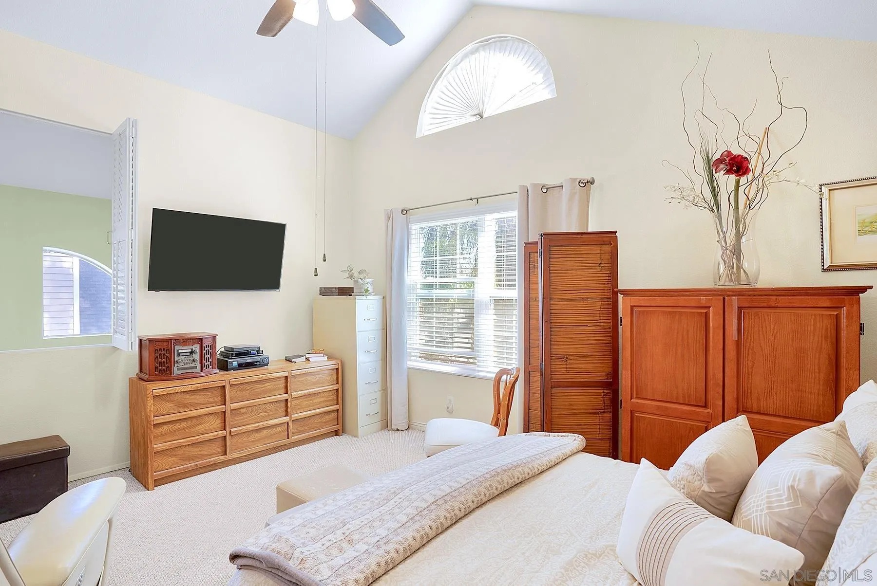 https://cdn.realtyfeed.com/cdn/127/260010730/1d55804b433ae7b1f86c62e3f4382313.webp