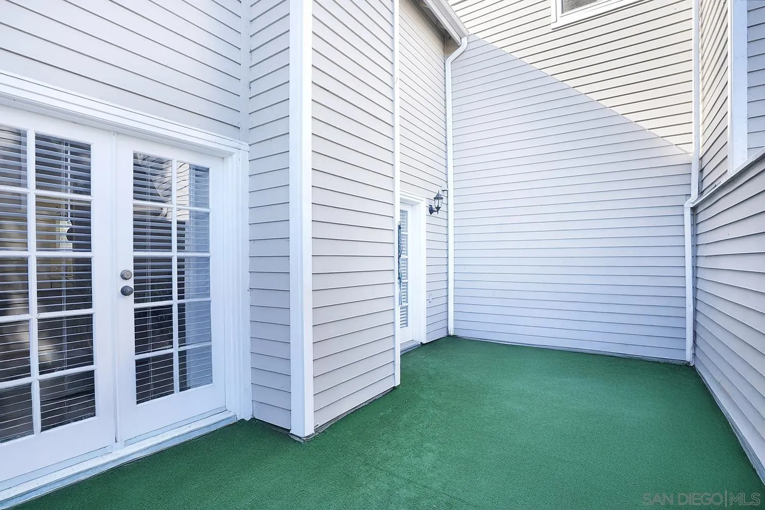 https://cdn.realtyfeed.com/cdn/127/260010730/71b646d355de3c332813dc84d207d4a4.webp