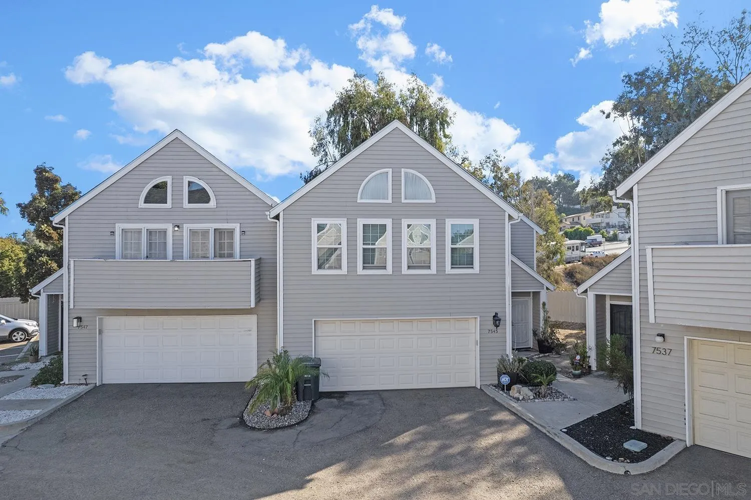 https://cdn.realtyfeed.com/cdn/127/260010730/845686a86391335a93492669f892075f.webp