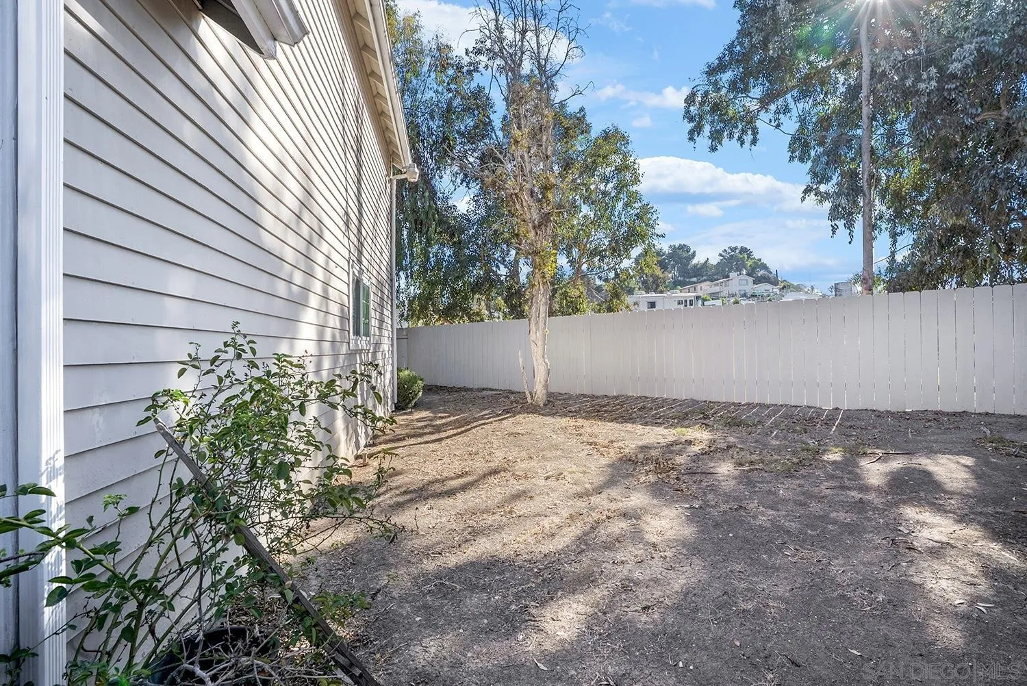 https://cdn.realtyfeed.com/cdn/127/260010730/964f99bfd977f47b00dee0a6c685b3f0.webp
