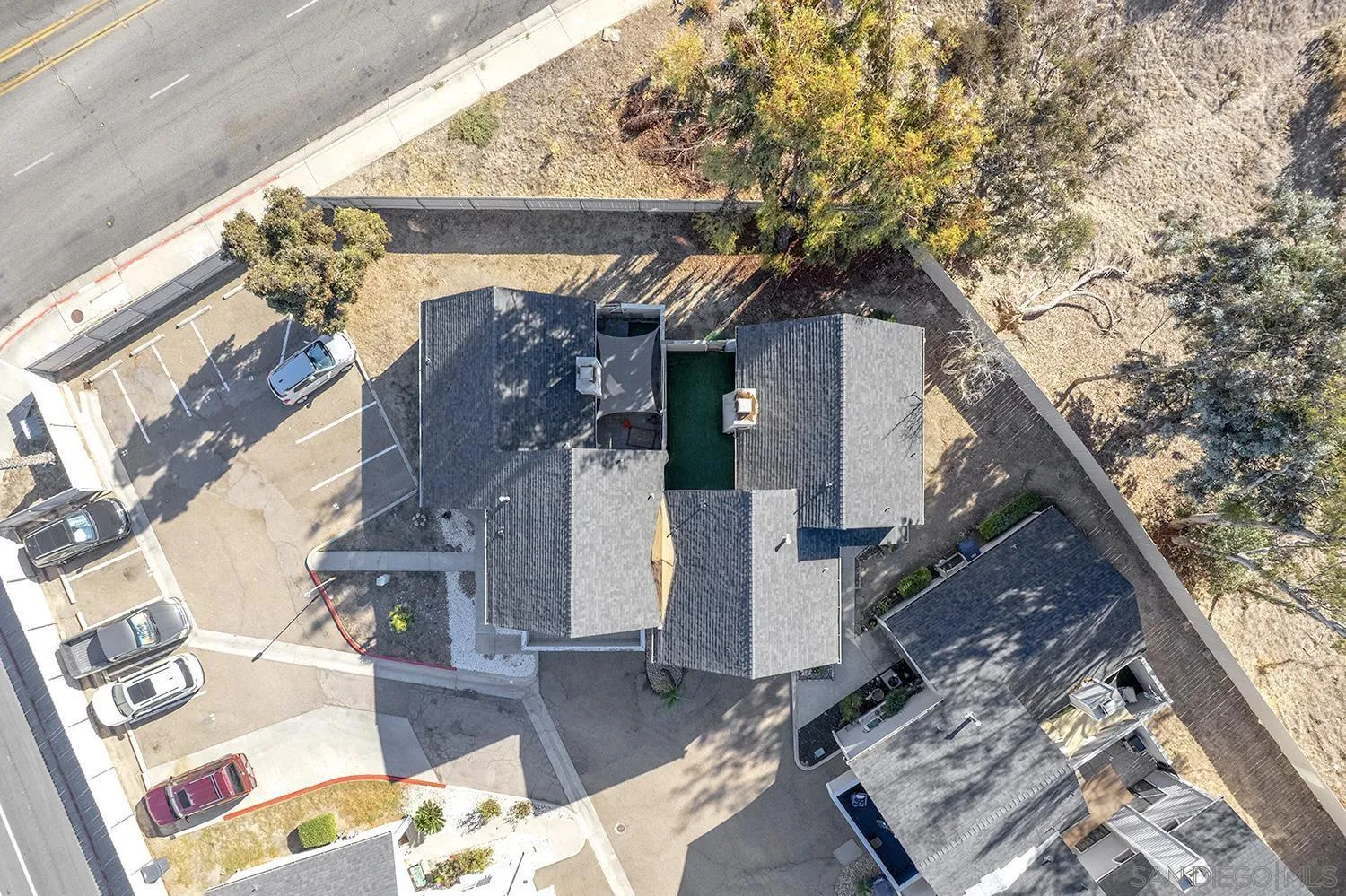 https://cdn.realtyfeed.com/cdn/127/260010730/9db40d009bb9bc9a64b5662b94db0106.webp