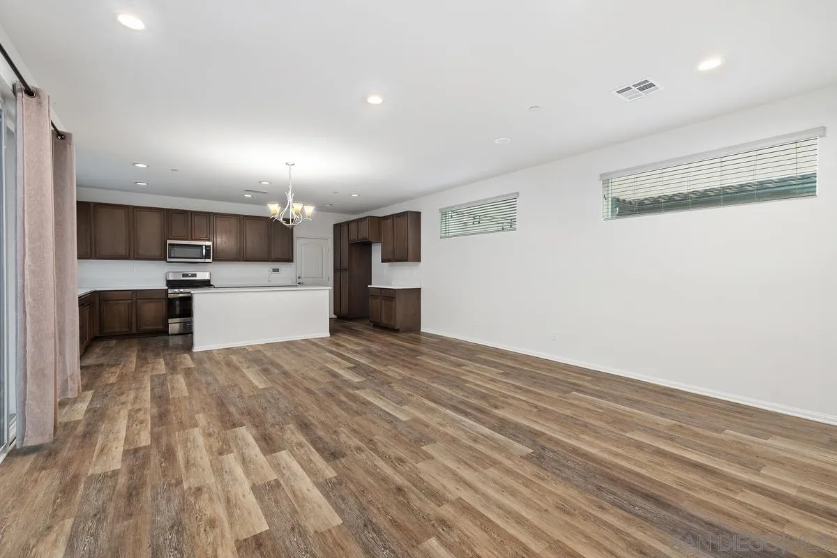 https://cdn.realtyfeed.com/cdn/127/260010734/344e17df6a8a2c38baf08d9dbdd57abc.webp