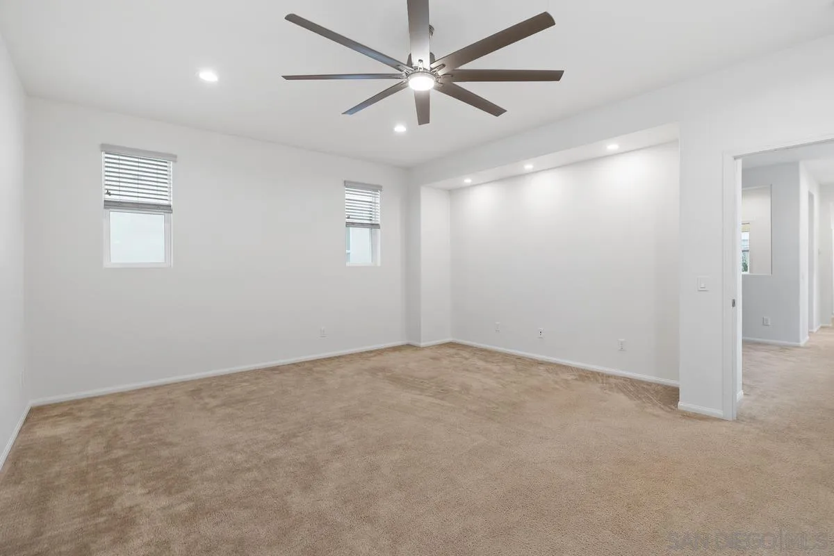 https://cdn.realtyfeed.com/cdn/127/260010734/97d5daef716945e242416f9df697b18f.webp
