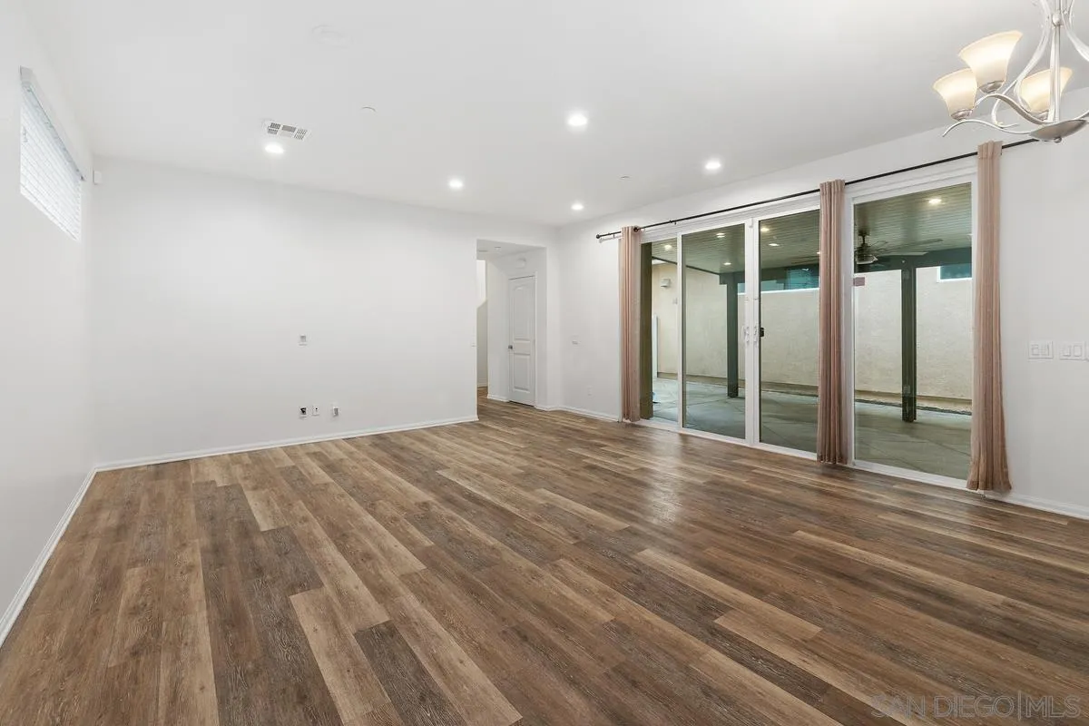 https://cdn.realtyfeed.com/cdn/127/260010734/d59b31173fdfe6e786737bdba3317e2f.webp