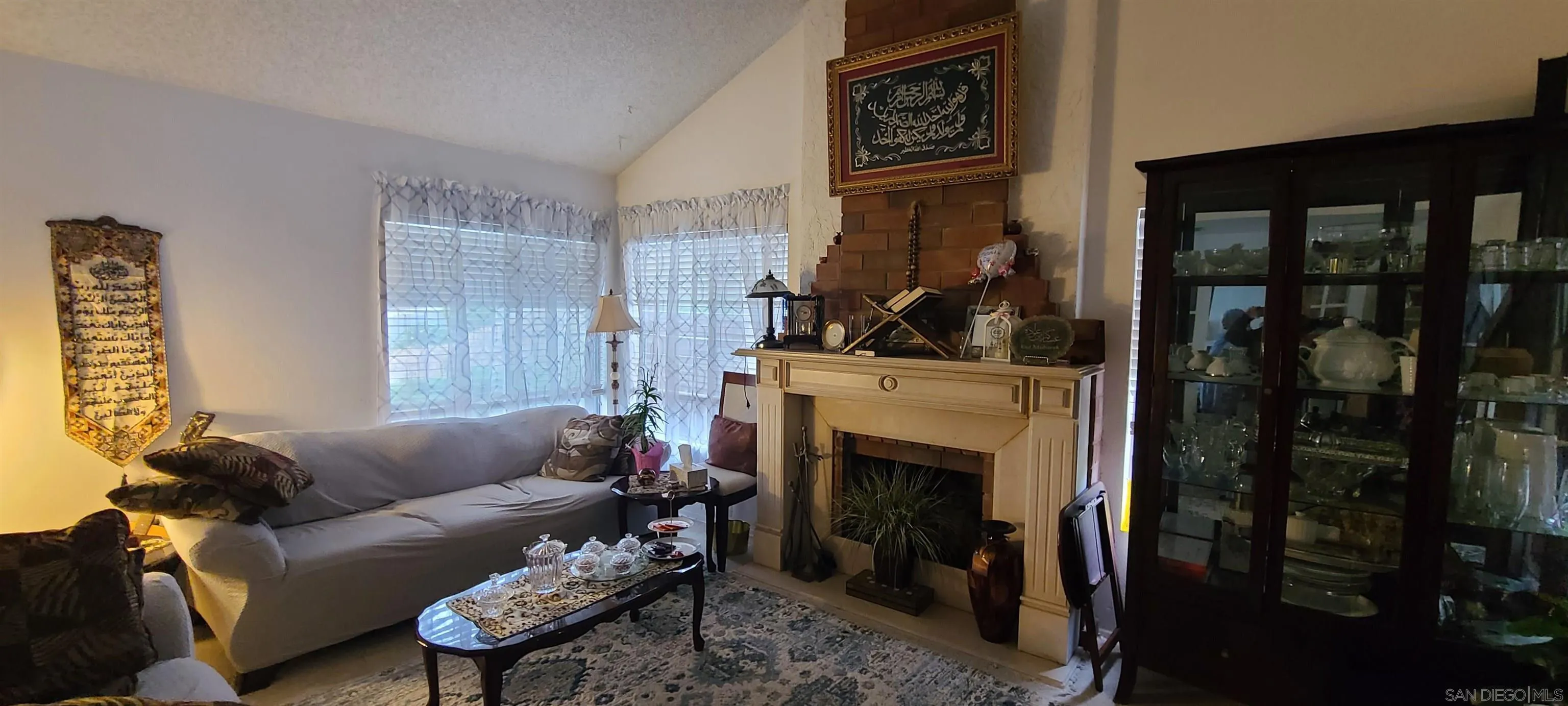https://cdn.realtyfeed.com/cdn/127/260010735/802d8aab6eb003b7ed2c857f0196997d.webp