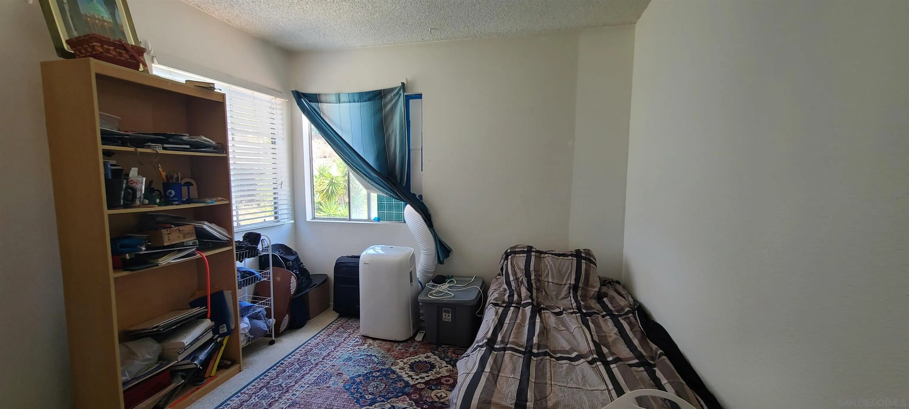 https://cdn.realtyfeed.com/cdn/127/260010735/85cdc34aa2bed0d05f33be96d64453f7.webp