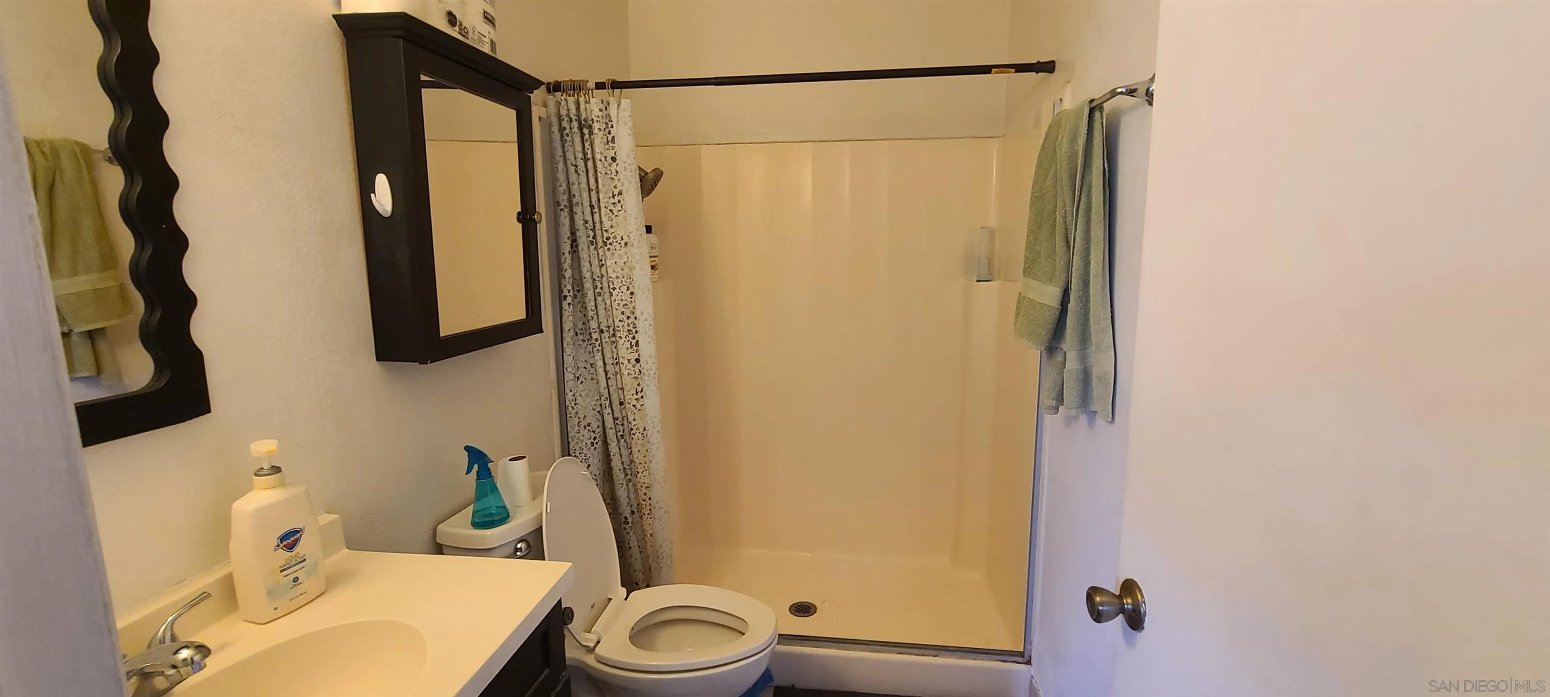 https://cdn.realtyfeed.com/cdn/127/260010735/a46ca59691f7f52bb9b1f557b485aaea.webp