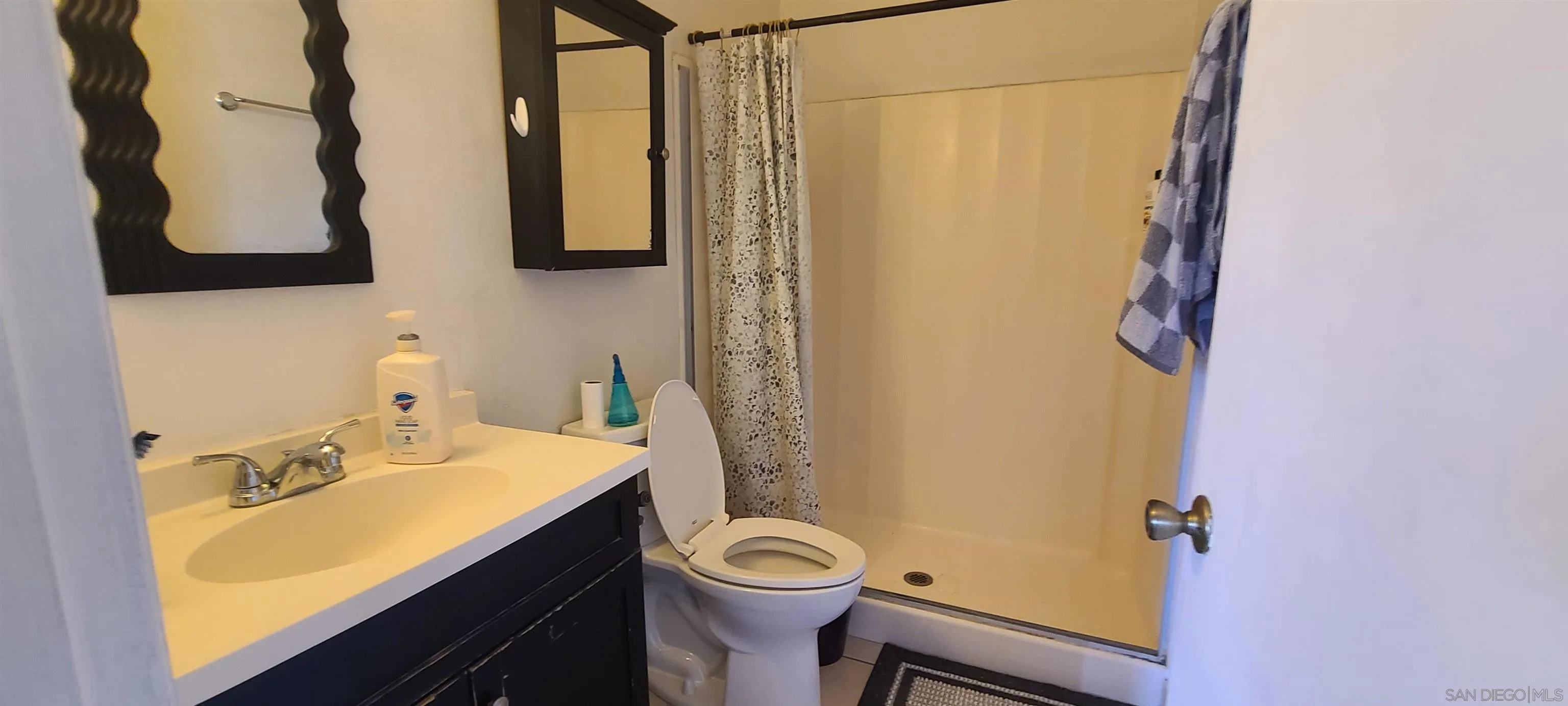 https://cdn.realtyfeed.com/cdn/127/260010735/bdcbcb53ed2e9f02201f8ca171b9773e.webp