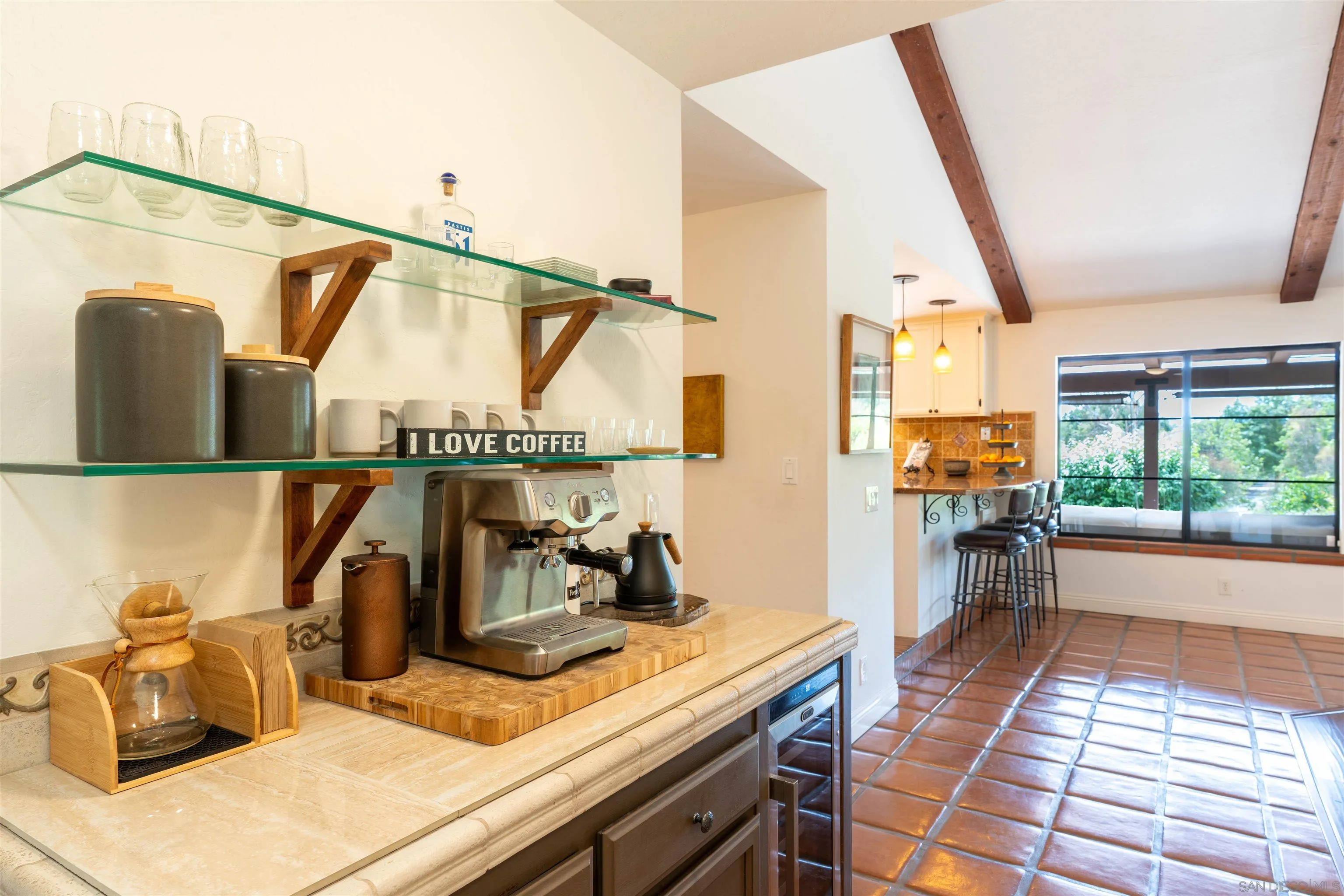 https://cdn.realtyfeed.com/cdn/127/260010737/14e4d1d5bbe776e0b1c75c7d354cd850.webp