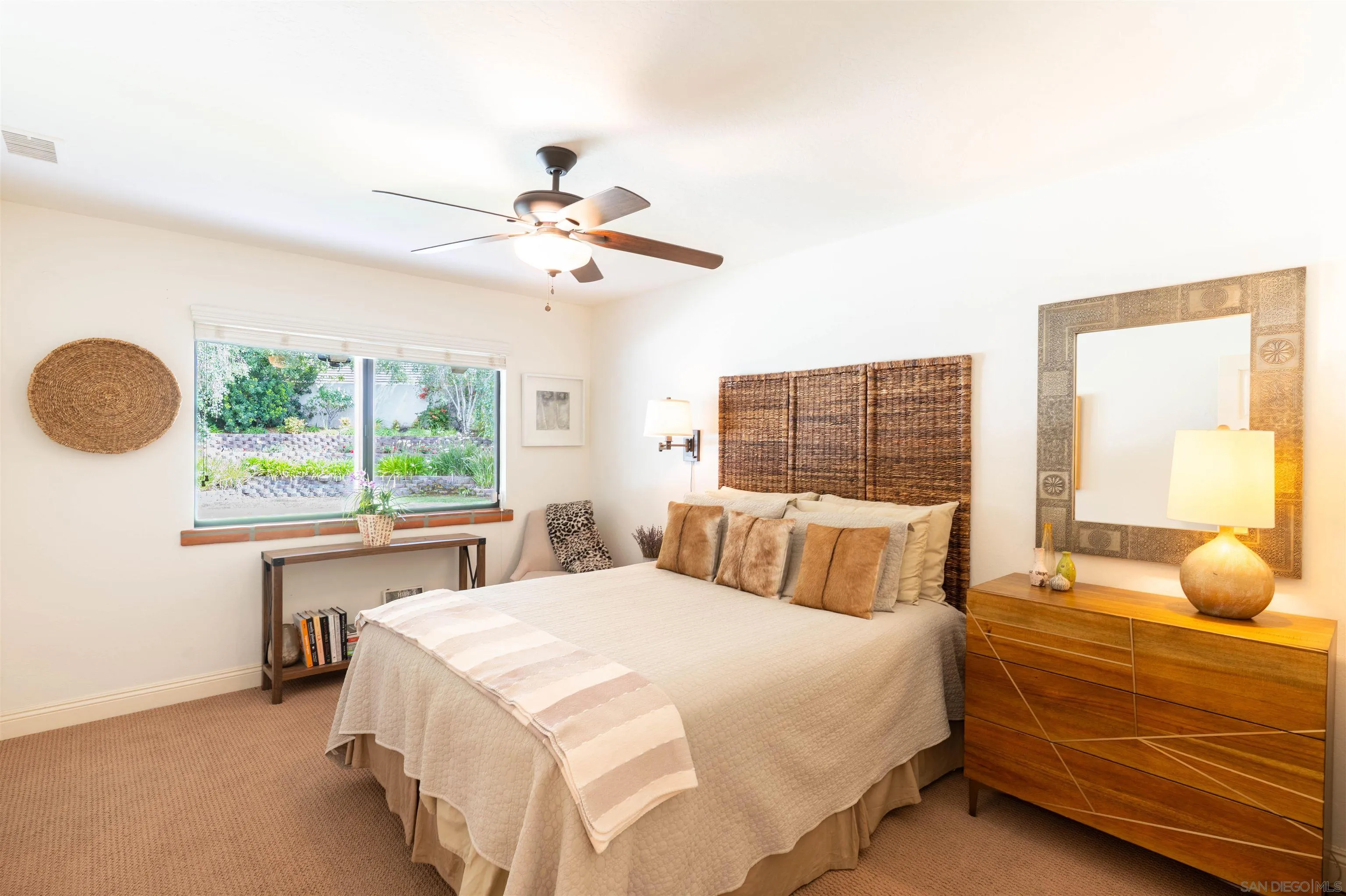 https://cdn.realtyfeed.com/cdn/127/260010737/a721d5576ee3598c68b933eb45c37bbb.webp