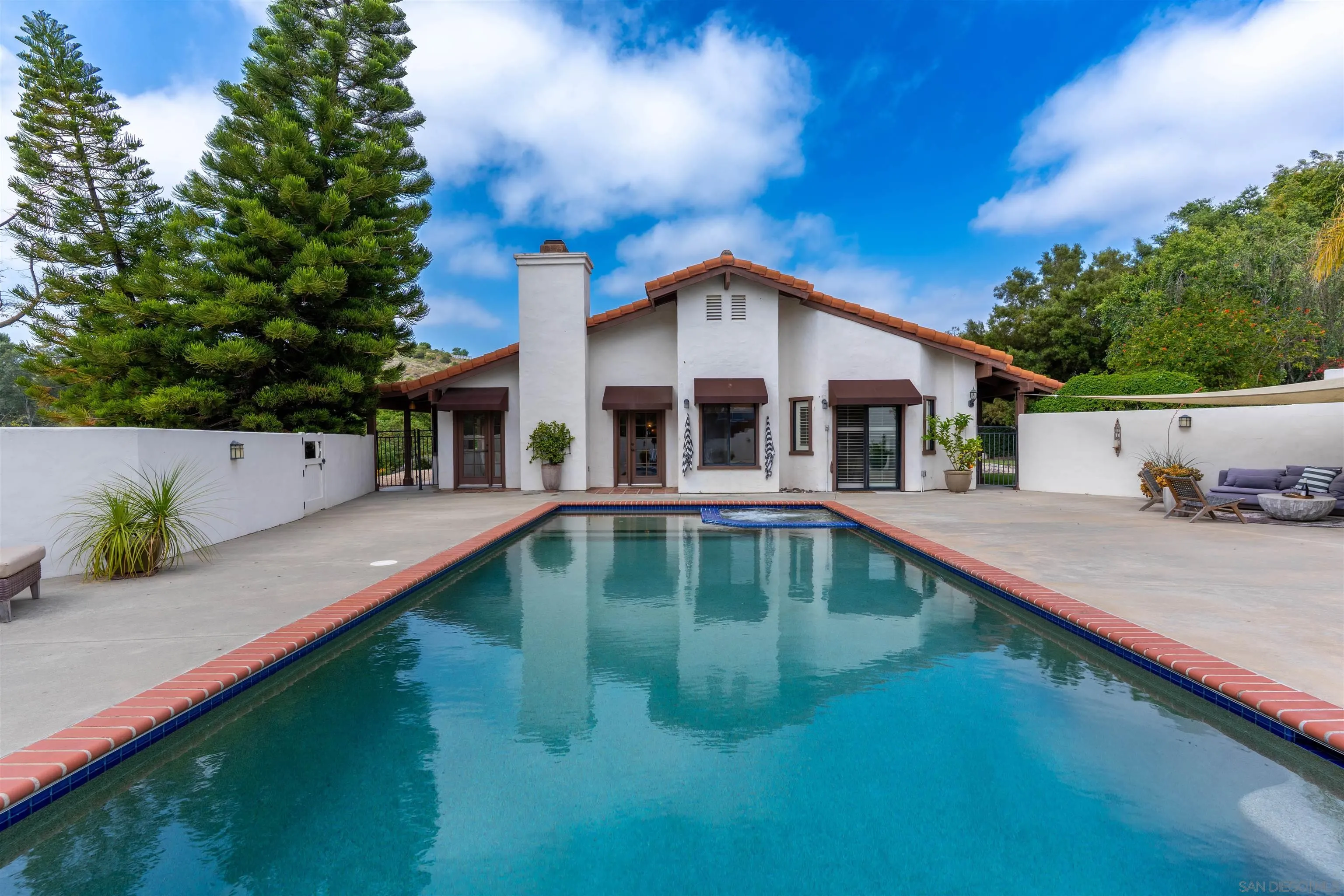 https://cdn.realtyfeed.com/cdn/127/260010737/bb9afe519ad8e102ab445307acfd06e9.webp