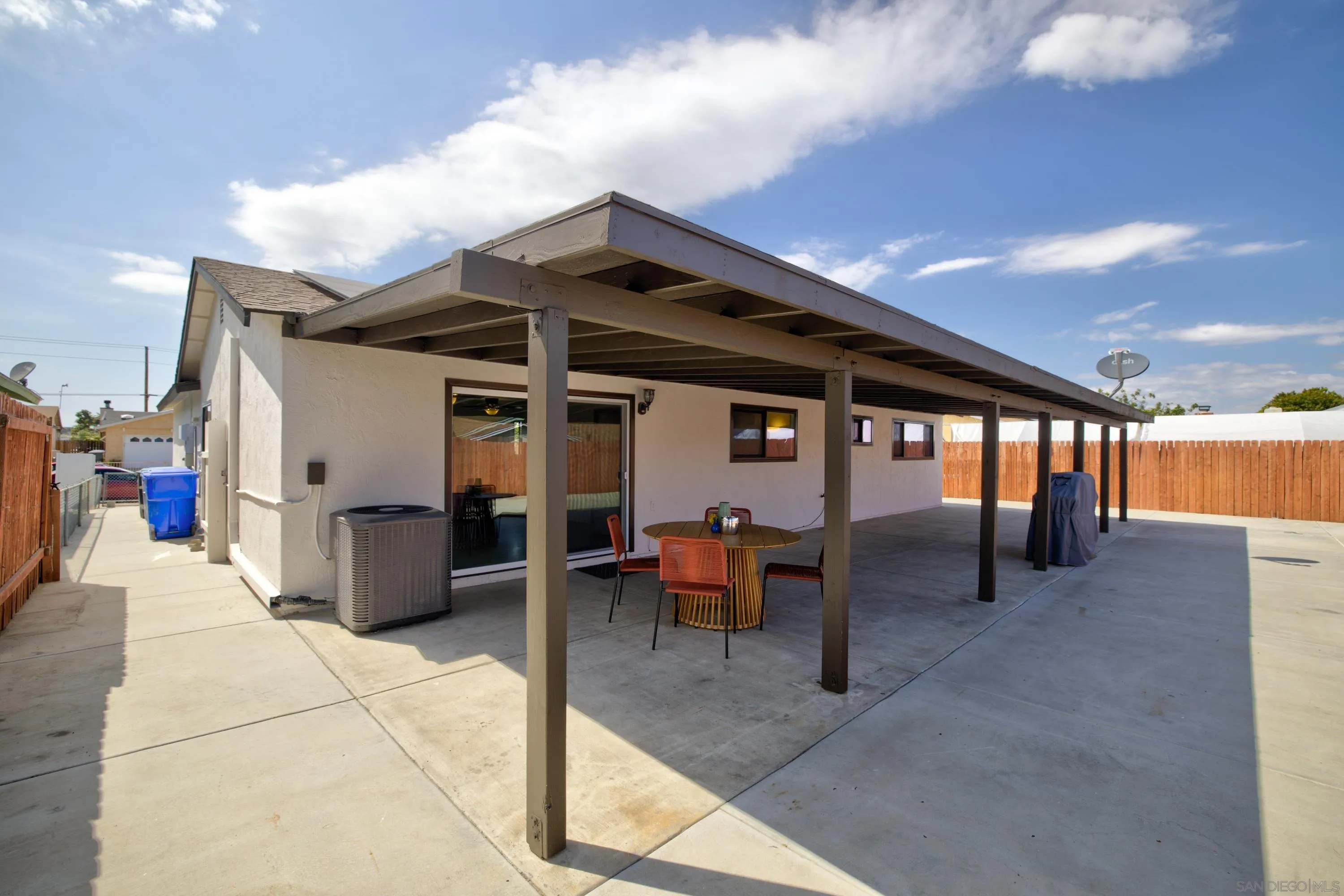 https://cdn.realtyfeed.com/cdn/127/260010738/81a2c1e22a7d66d2693ca6ebe4e0022e.webp