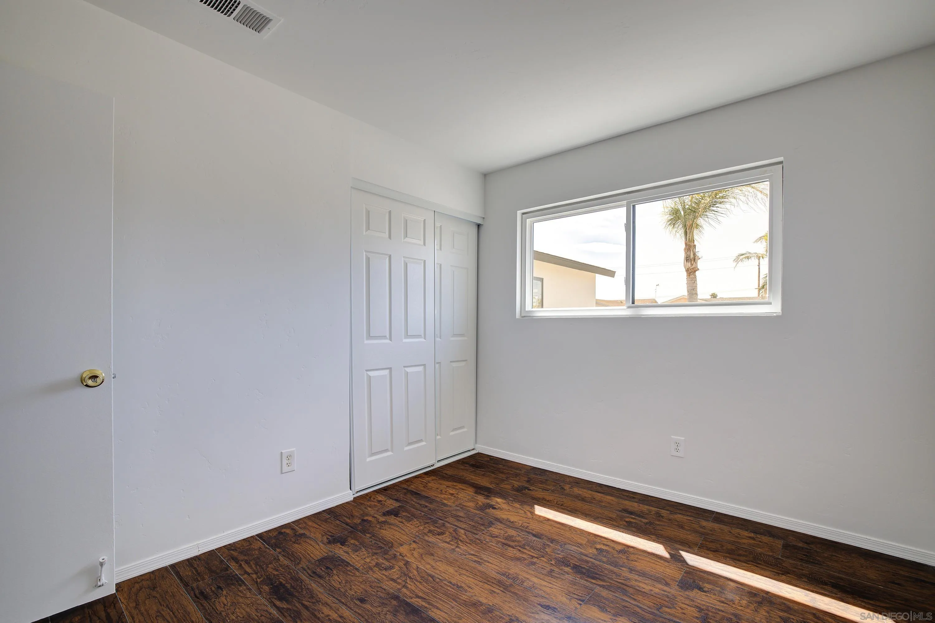 https://cdn.realtyfeed.com/cdn/127/260010738/943410fdf47816bc4dcd5ee197e6c139.webp