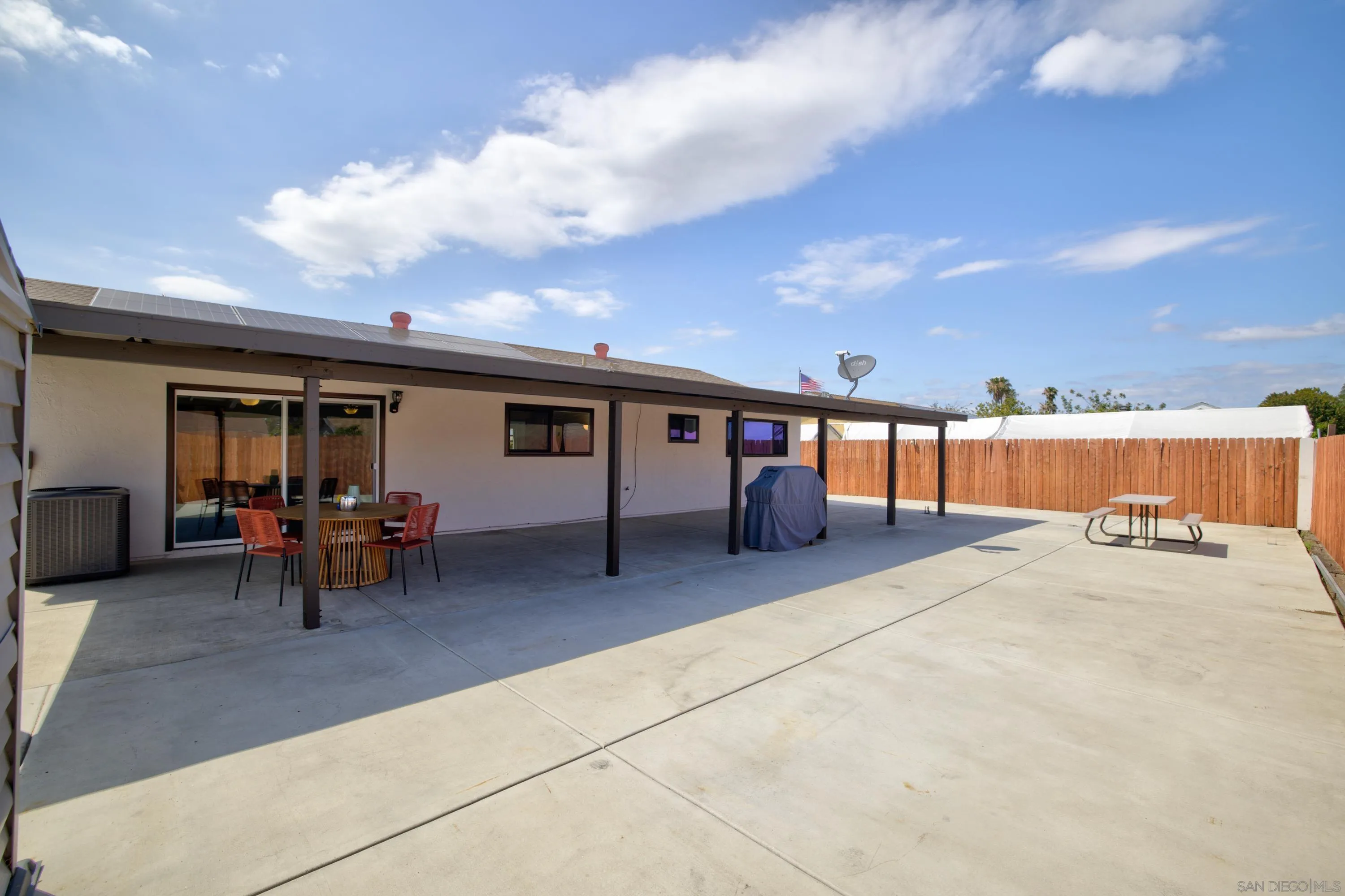 https://cdn.realtyfeed.com/cdn/127/260010738/c086180f8198d448f93d060fea0fa04a.webp