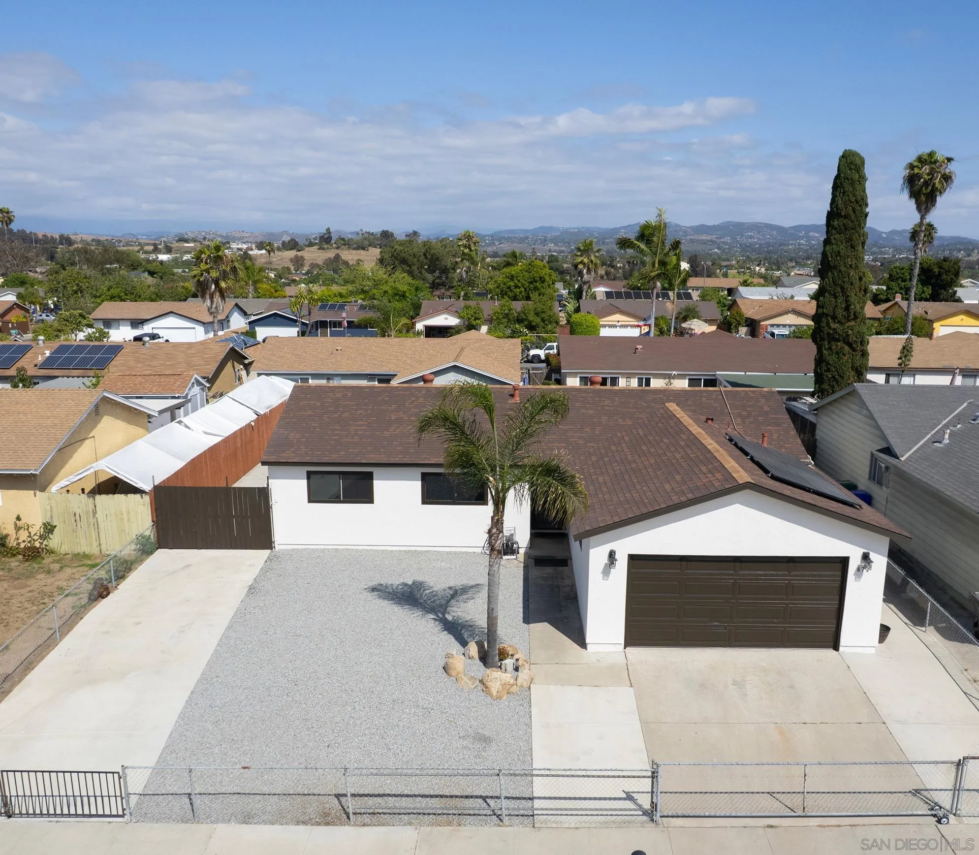 https://cdn.realtyfeed.com/cdn/127/260010738/fdd46c7519a6f6ed94de48bac58b06c2.webp