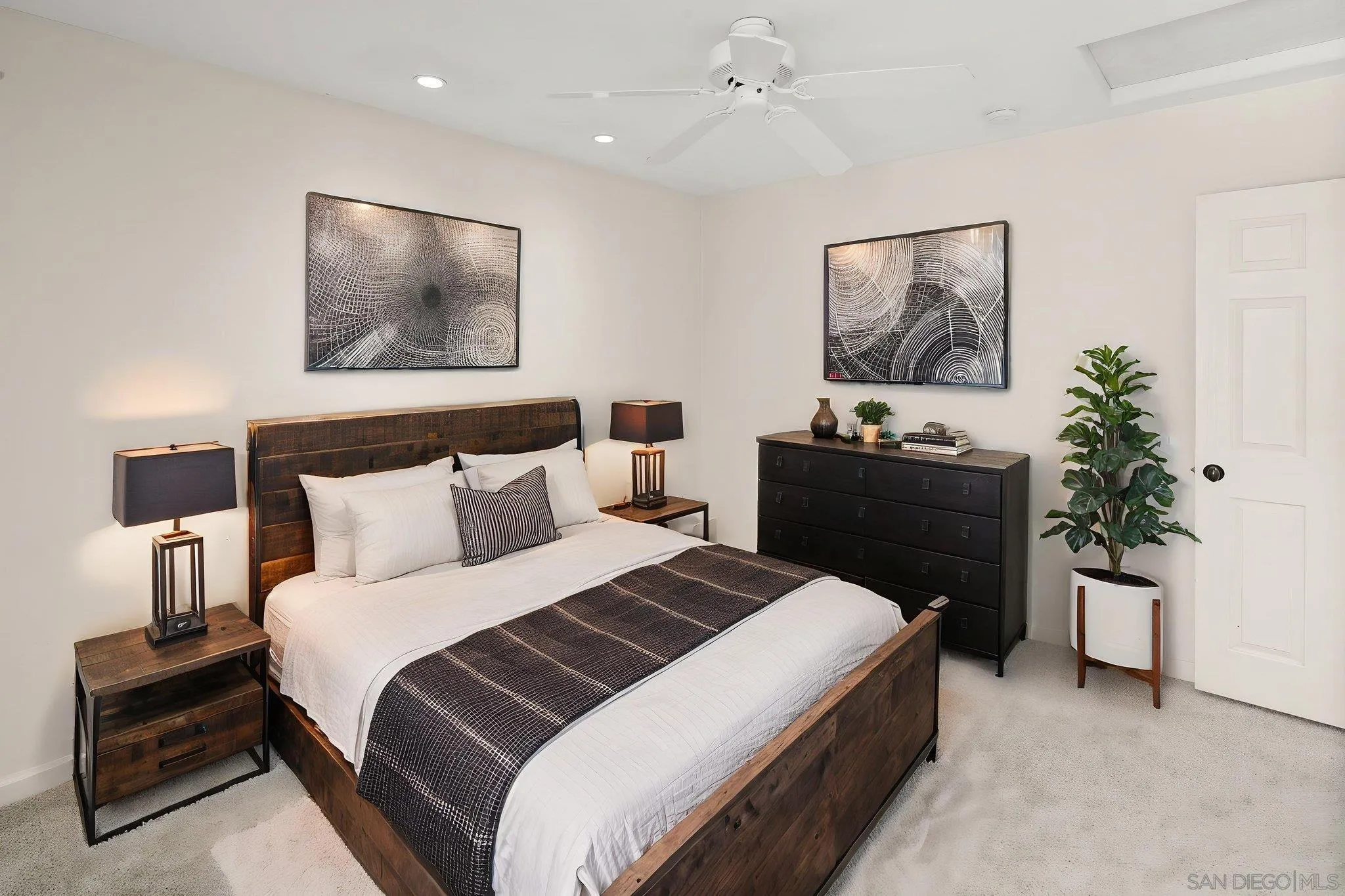 https://cdn.realtyfeed.com/cdn/127/260010739/4b17577f401dbd29bd9bf1c8e7915665.webp