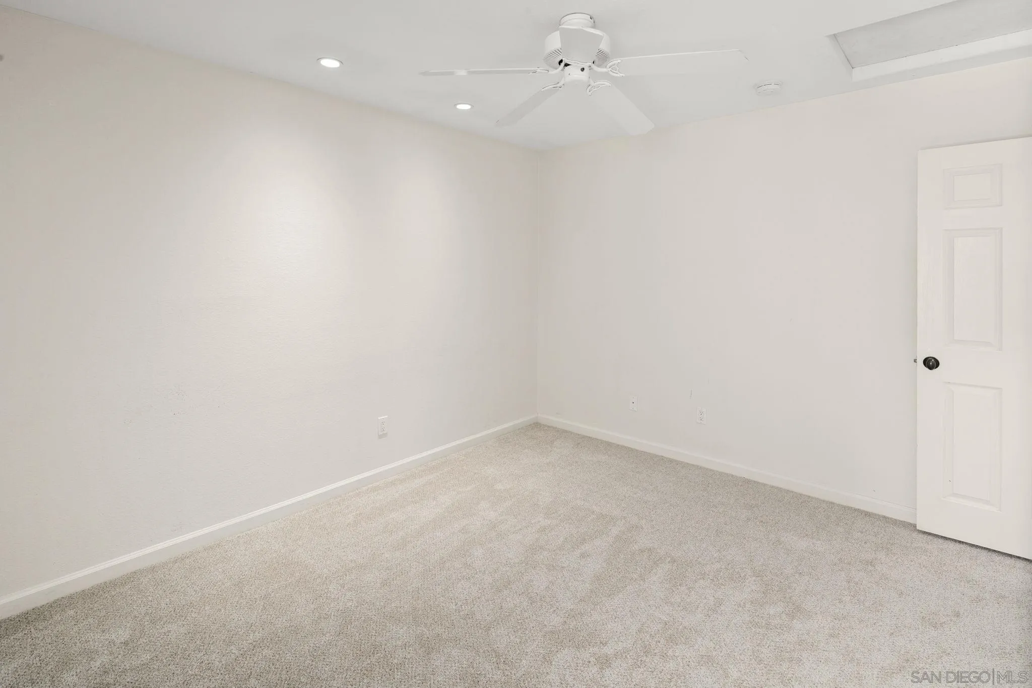 Photo #27: 260010739 Listing: Photo #27