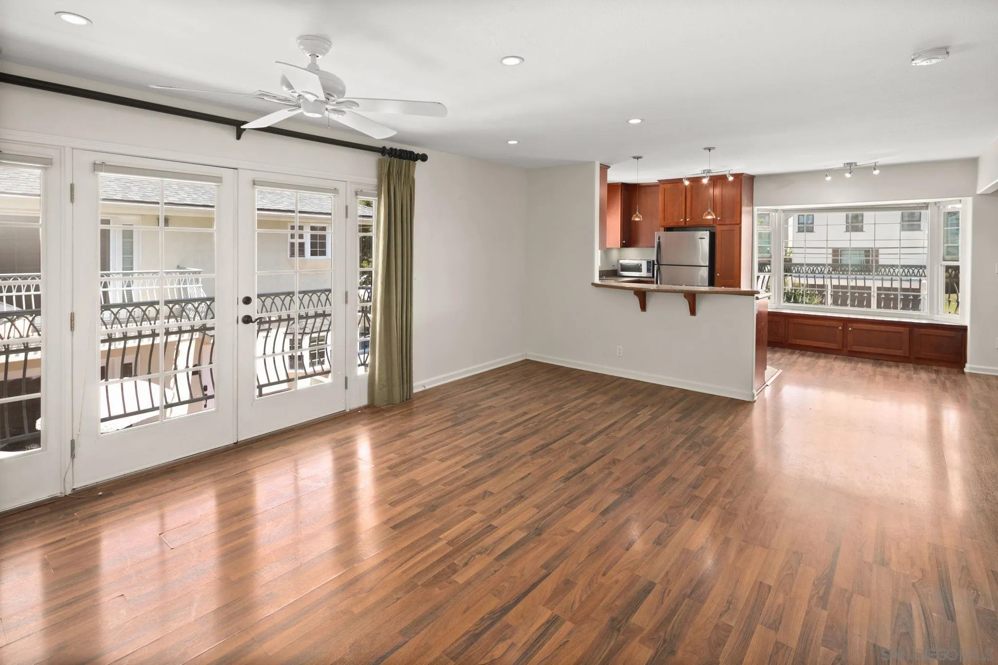 https://cdn.realtyfeed.com/cdn/127/260010739/70075d324056e7e0b88bef4982ad99d0.webp