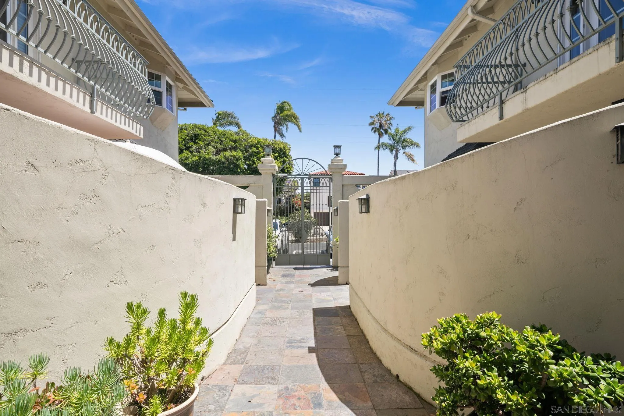 https://cdn.realtyfeed.com/cdn/127/260010739/c79f02c0decda7eb358ab6b013f93f12.webp