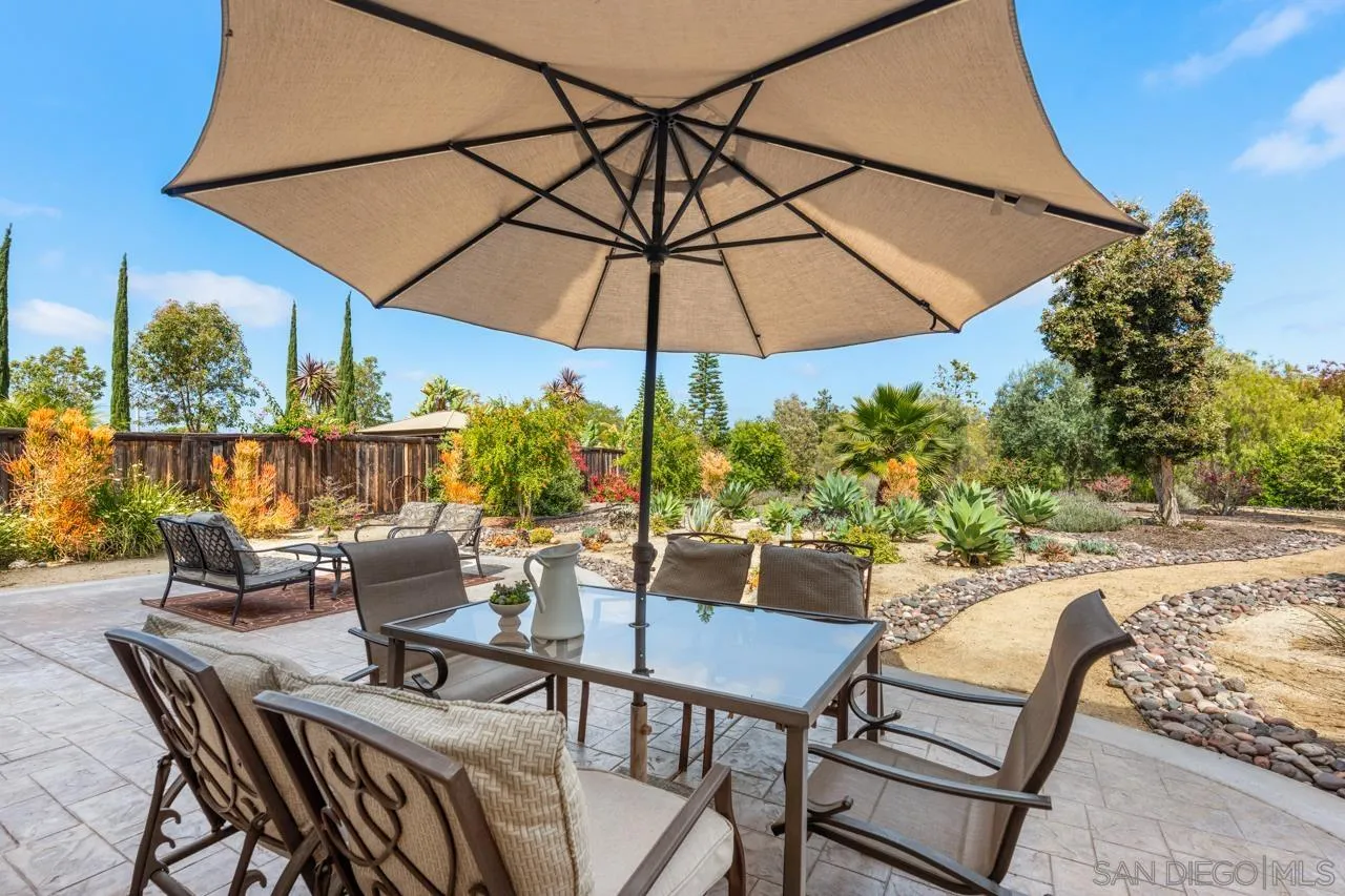 https://cdn.realtyfeed.com/cdn/127/260010742/1d8d583d63cd22460c016d9be436bb40.webp