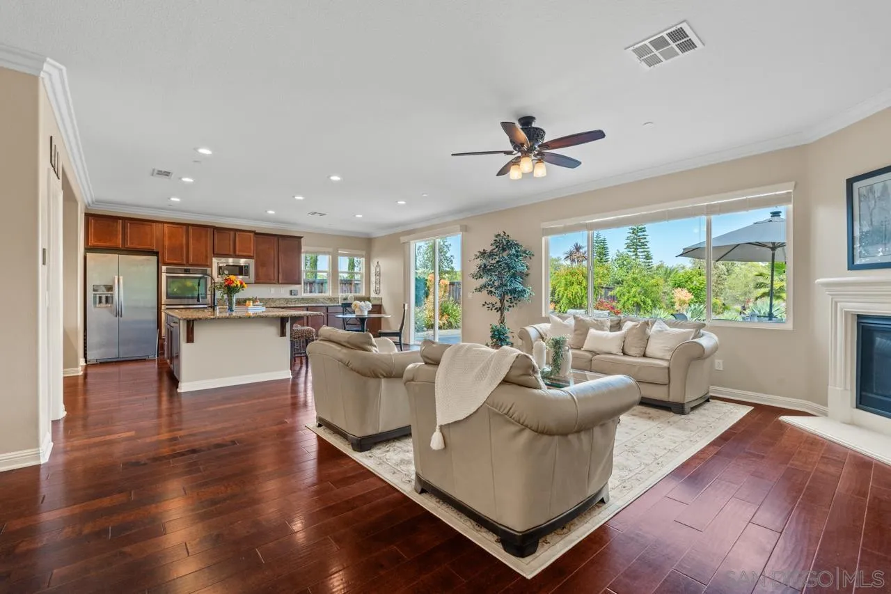 https://cdn.realtyfeed.com/cdn/127/260010742/722041f4b361539671a24638e8a0df42.webp