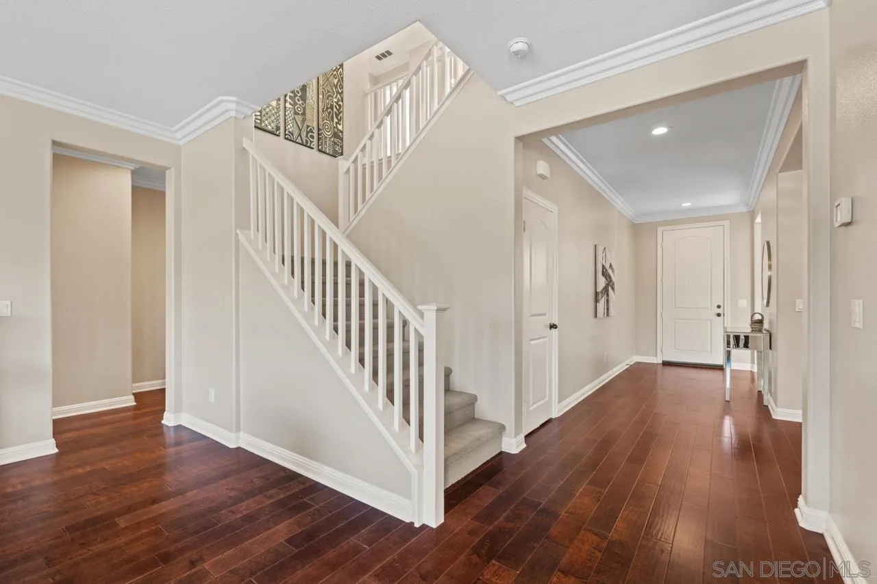 https://cdn.realtyfeed.com/cdn/127/260010742/8f9bf4f4eebb515adef4f0b8075f9f49.webp