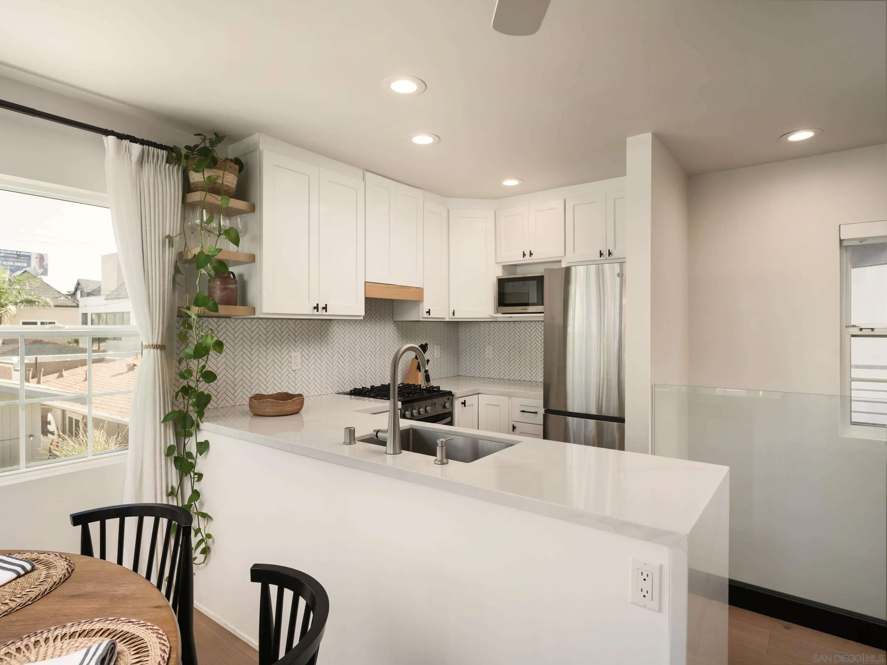 https://cdn.realtyfeed.com/cdn/127/260010743/7562bda97c1f81fd9e6ff743bce033ae.webp
