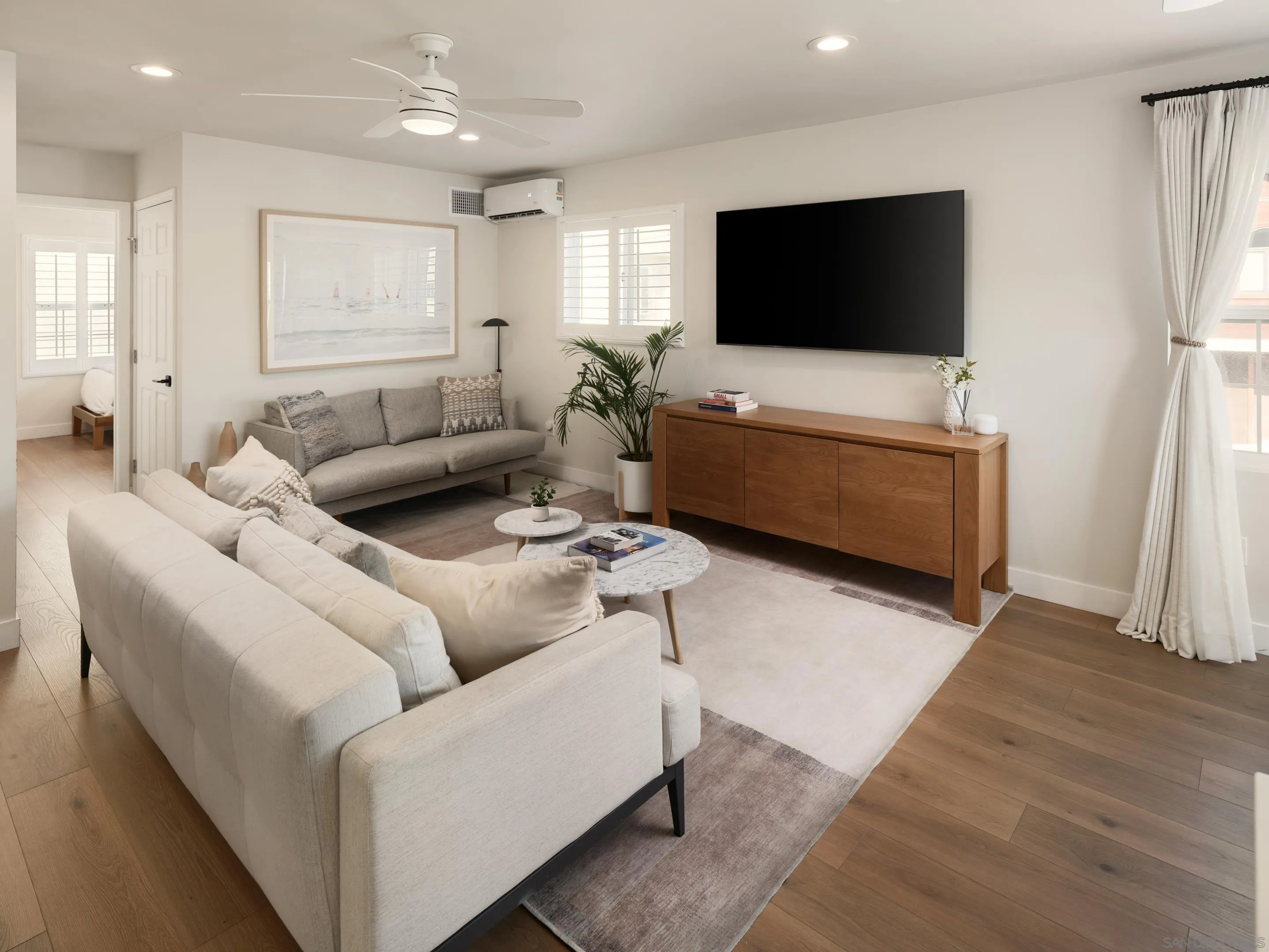https://cdn.realtyfeed.com/cdn/127/260010743/841a541b7f7a6aca8900792f53c65741.webp