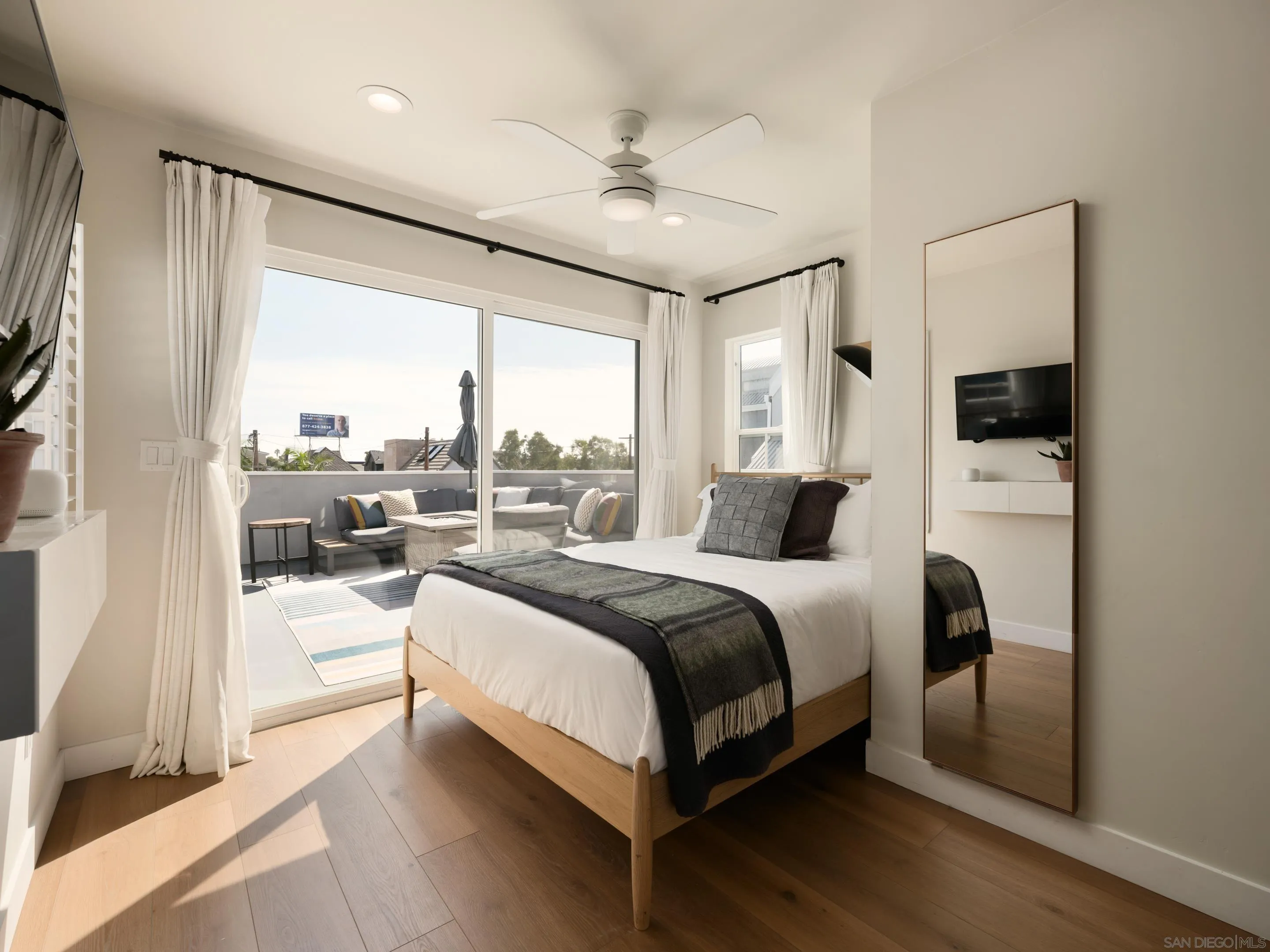 https://cdn.realtyfeed.com/cdn/127/260010743/bcbf10317bd7c1001519bb950d7c3de9.webp
