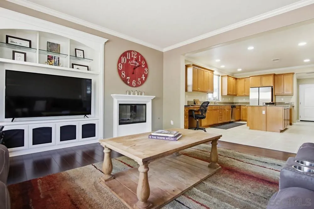 https://cdn.realtyfeed.com/cdn/127/260010744/1b152f89ae12999025226a39e88899aa.webp