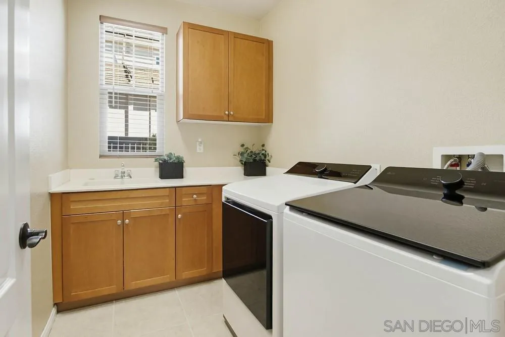 https://cdn.realtyfeed.com/cdn/127/260010744/9df9a66bf60a0e33c149c0e4195e60f6.webp
