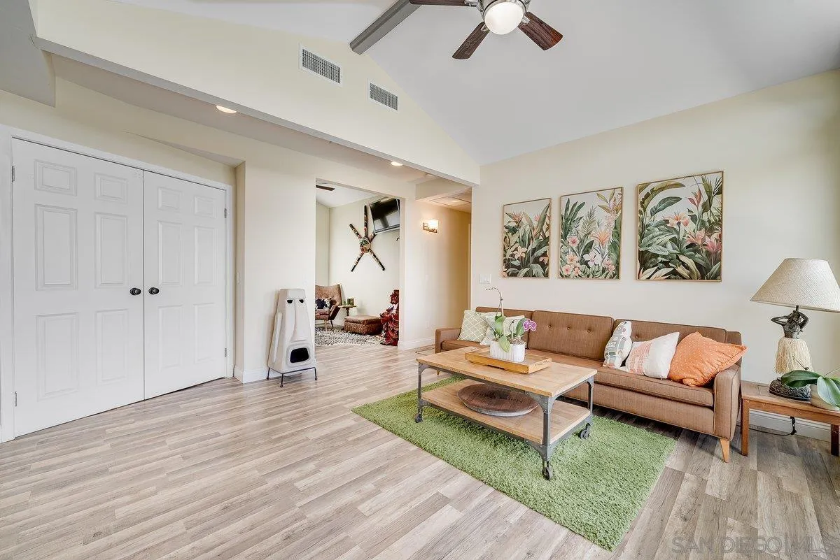 https://cdn.realtyfeed.com/cdn/127/260010745/7e10b67c808db7f9747ee7df9ff1bf2f.webp