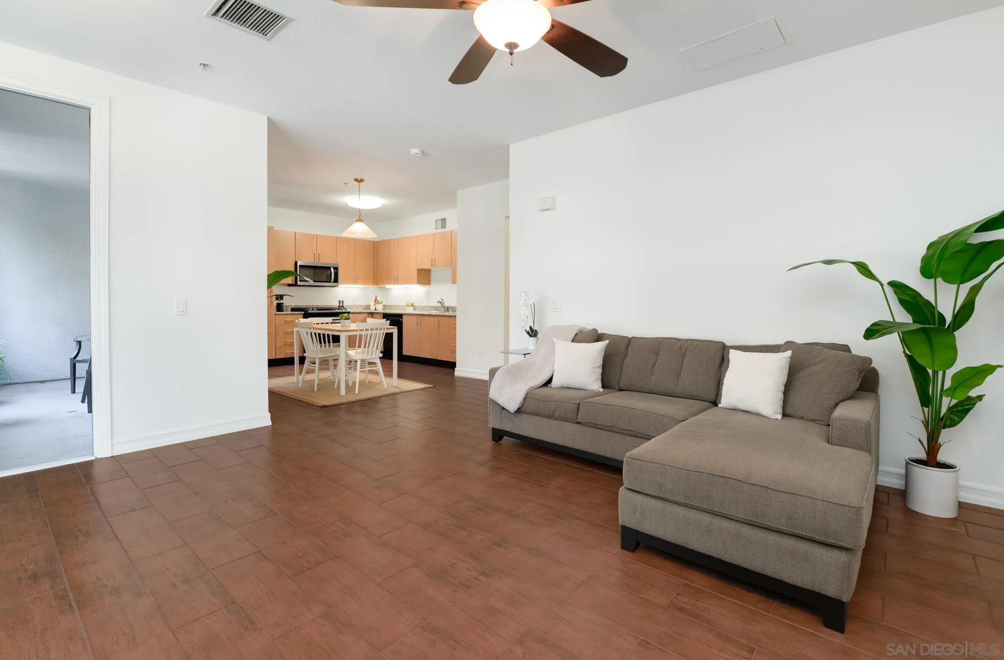 Photo #6: 260010747 Listing: Photo #6