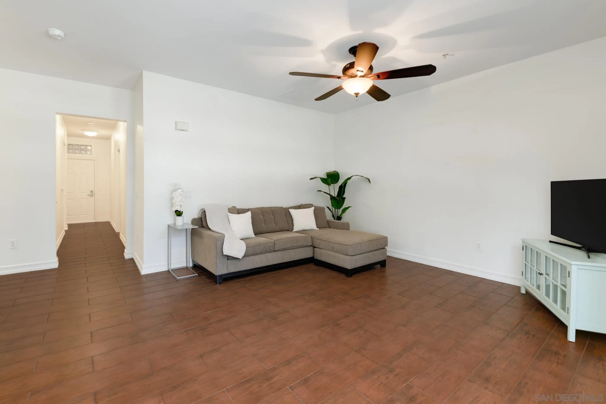 Photo #11: 260010747 Listing: Photo #11