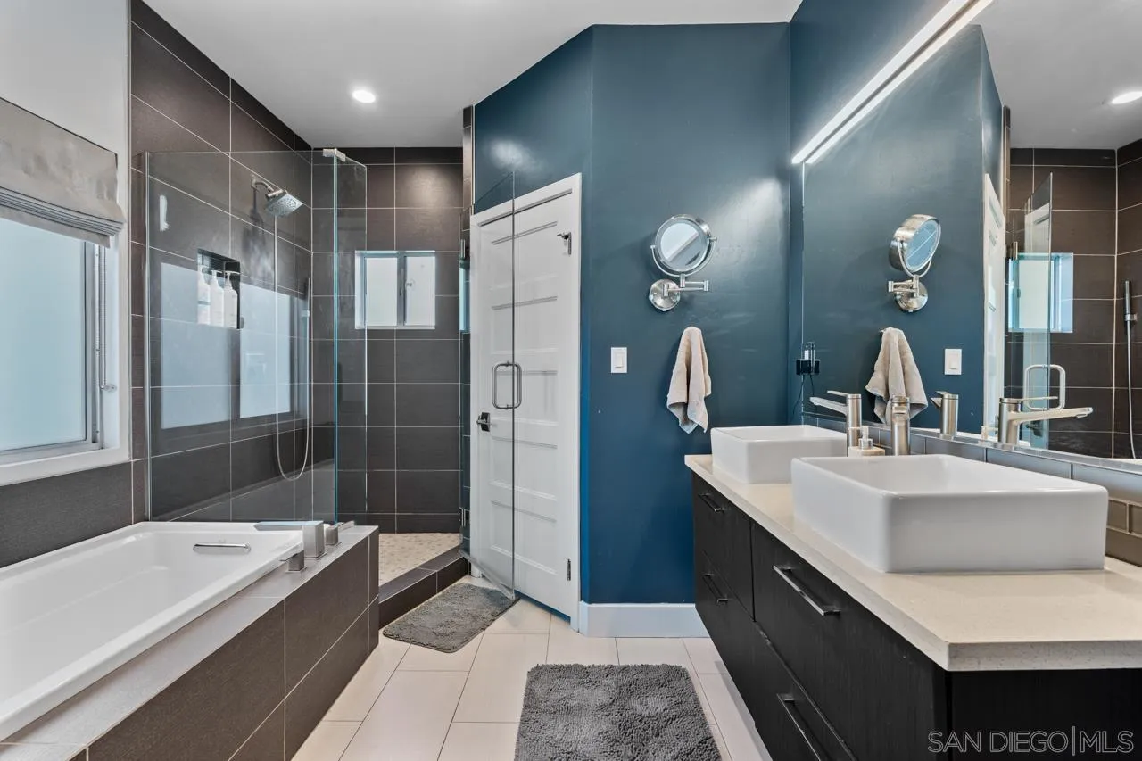https://cdn.realtyfeed.com/cdn/127/260010749/13b43164c938cf14de37ce48c4f418d5.webp
