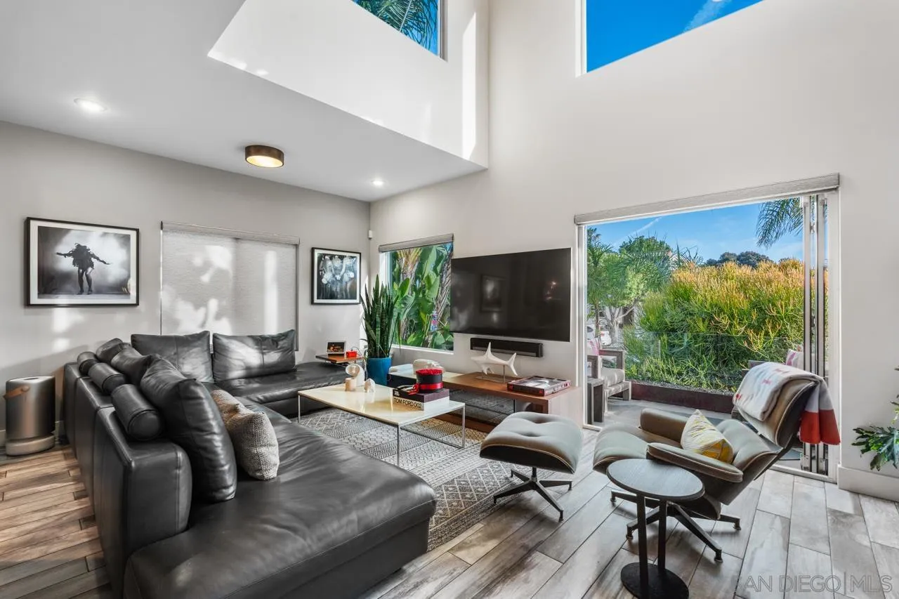 https://cdn.realtyfeed.com/cdn/127/260010749/5e8e3180355d3d90a9da4538670aa04b.webp