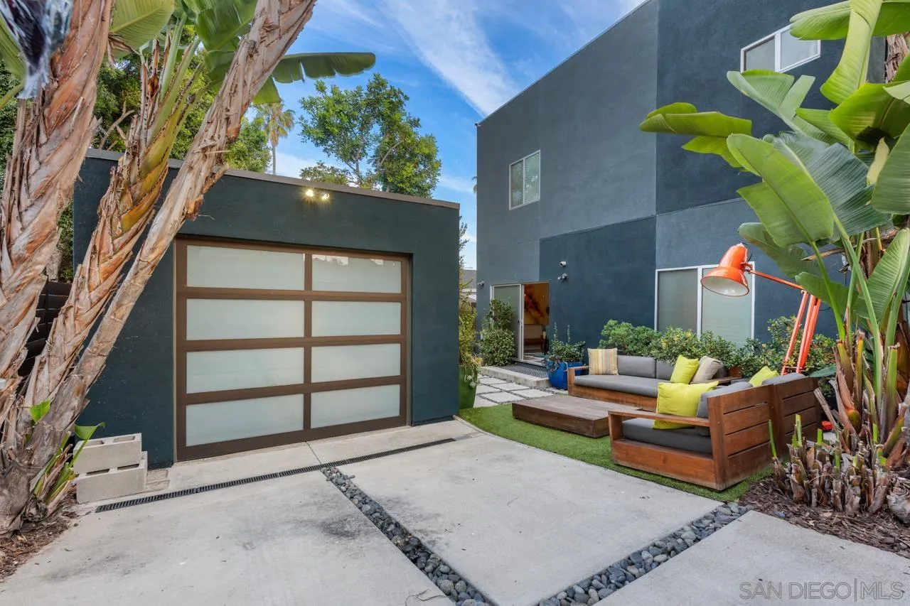 https://cdn.realtyfeed.com/cdn/127/260010749/70426088b1bb0eda44ec1a8d724333eb.webp