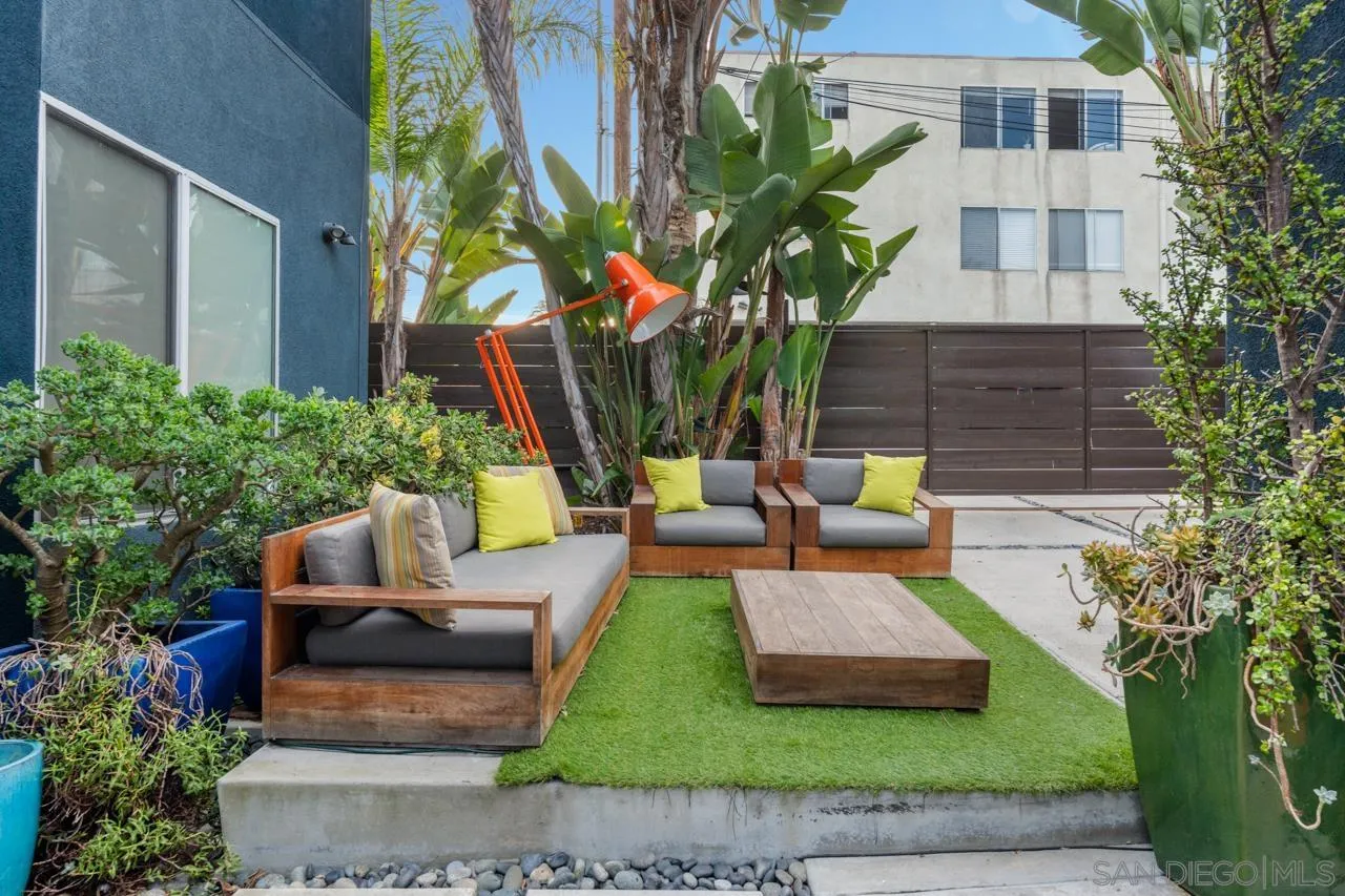 https://cdn.realtyfeed.com/cdn/127/260010749/744b8287527be1de9727c41a07175758.webp