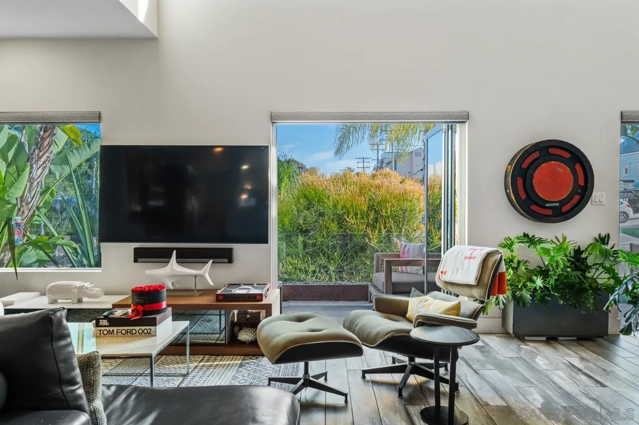 https://cdn.realtyfeed.com/cdn/127/260010749/e18bd55b16891294b01cf7b3707b5e8e.webp